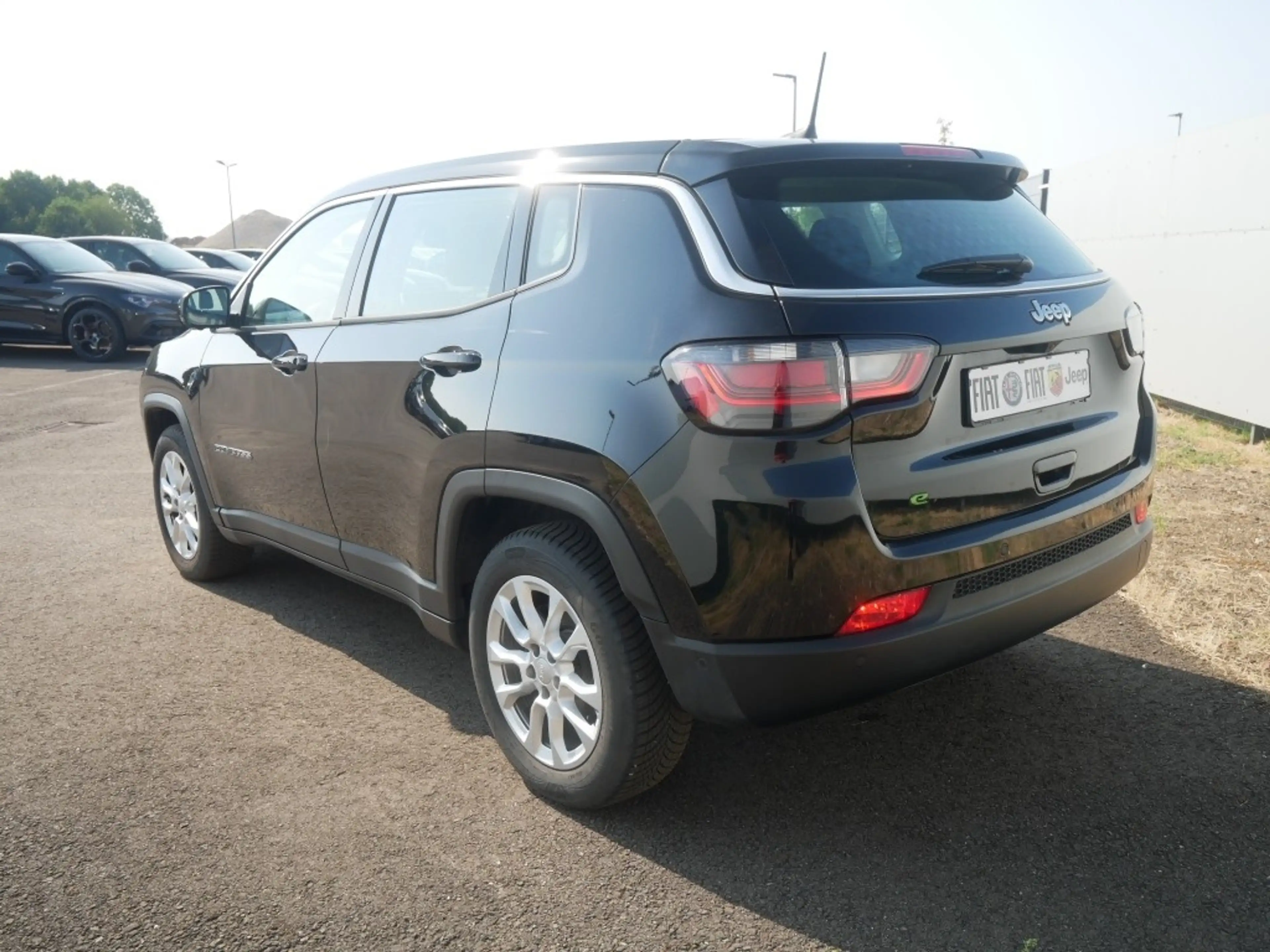 Jeep Compass ALTITUDE e-HYBRID 1.5l 130PS AT SICHERHEIT WINTER — photo 5