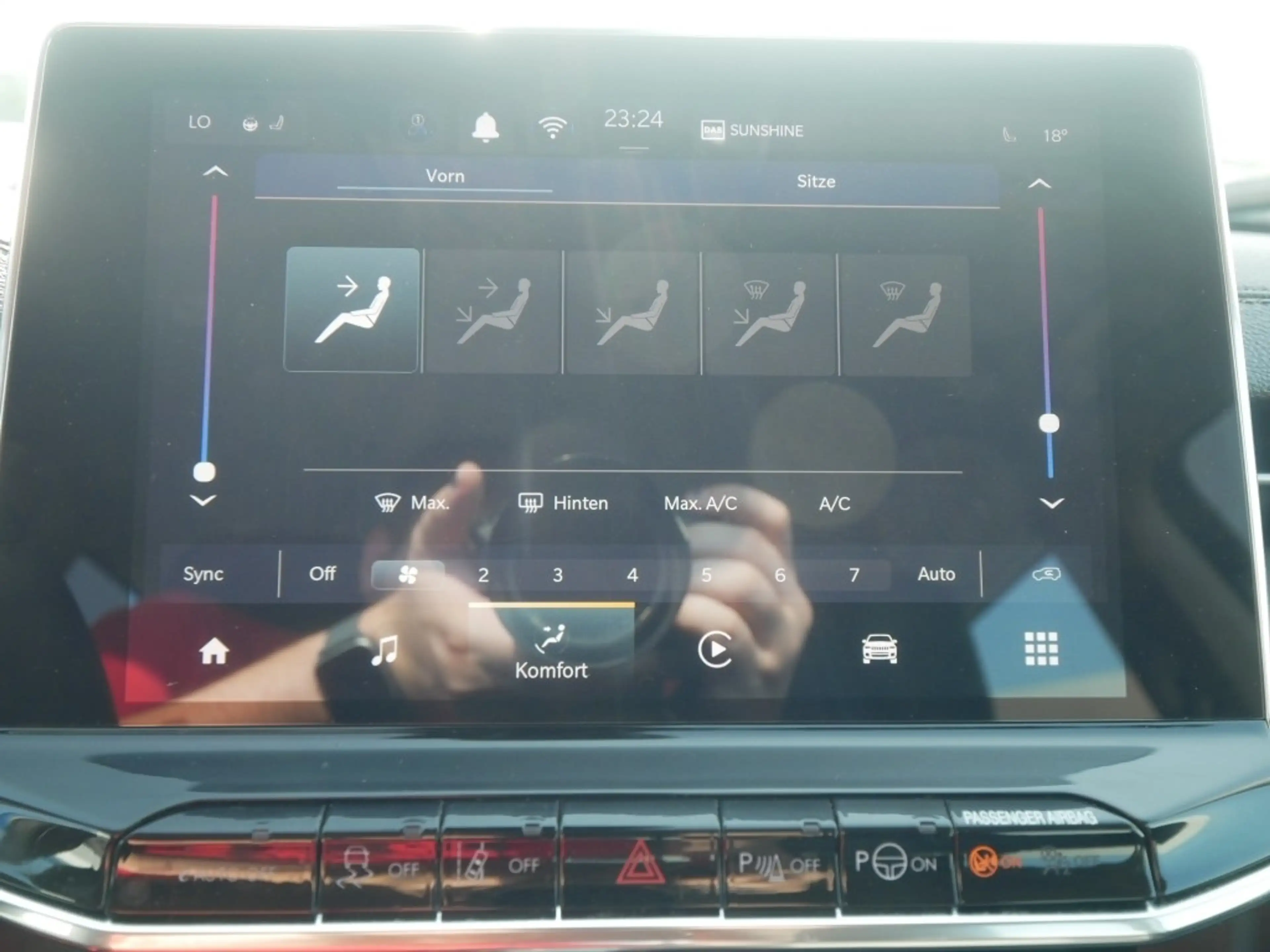 Jeep Compass ALTITUDE e-HYBRID 1.5l 130PS AT SICHERHEIT WINTER — photo 15