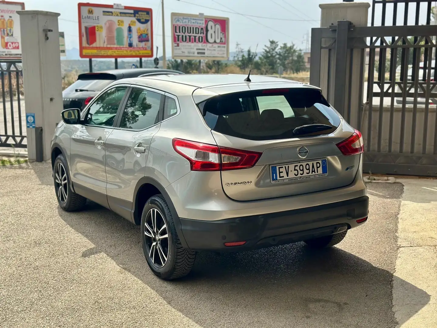 Nissan Qashqai Qashqai II 2014 1.5 dci Acenta 110cv Grigio - 2