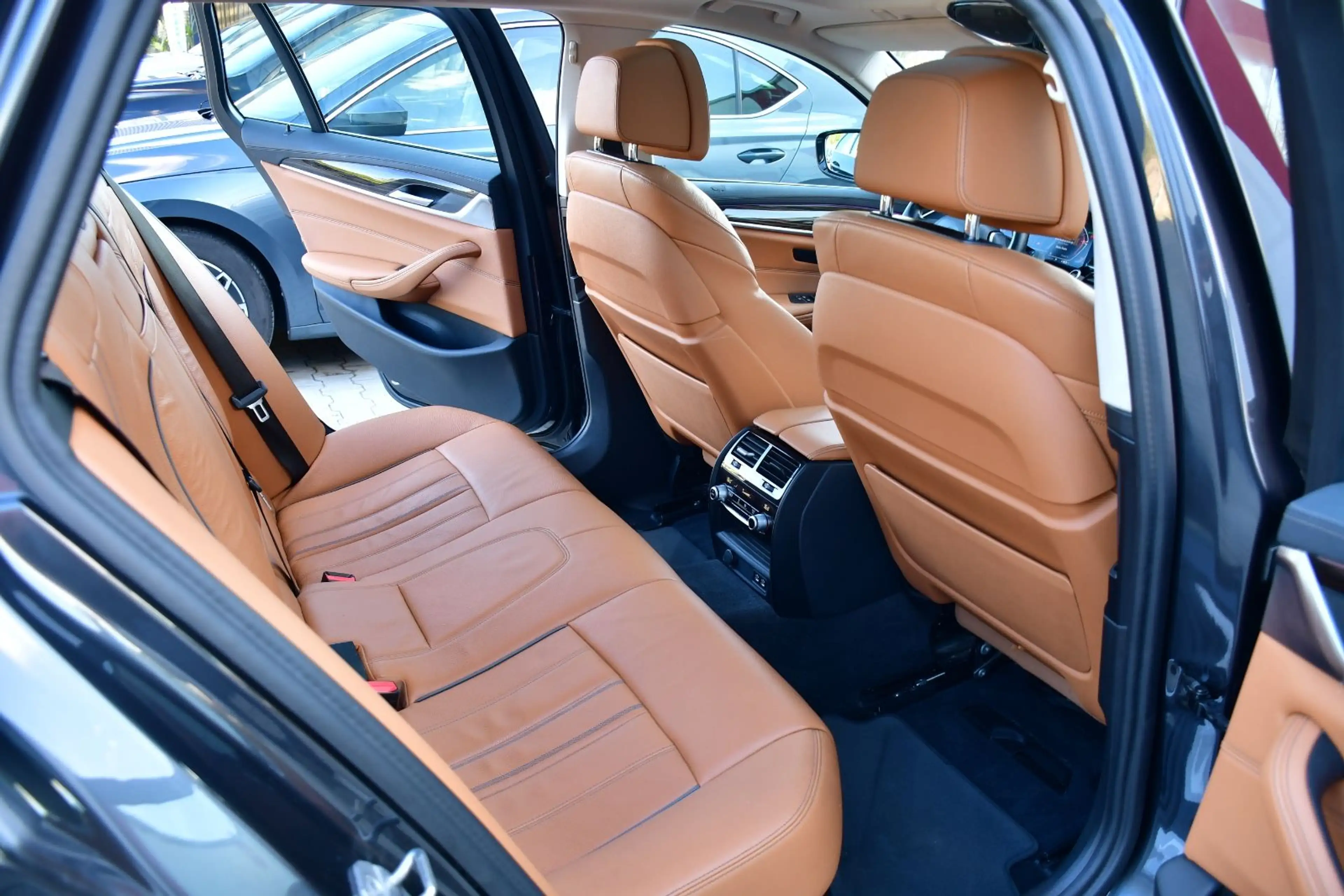BMW 540 d xDrive Touring Luxury Line Pano Laser HUD — photo 15