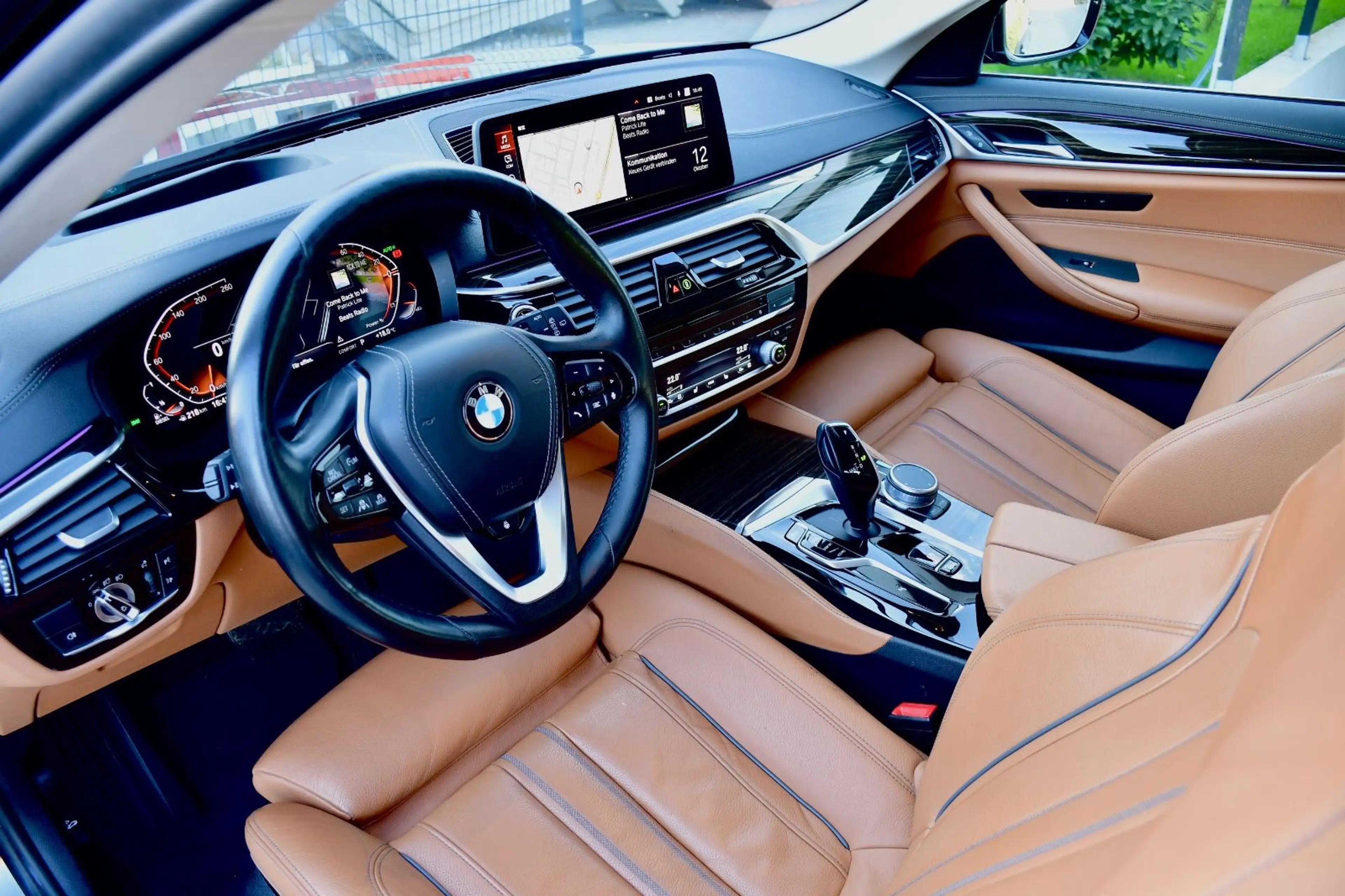 BMW 540 d xDrive Touring Luxury Line Pano Laser HUD — photo 12