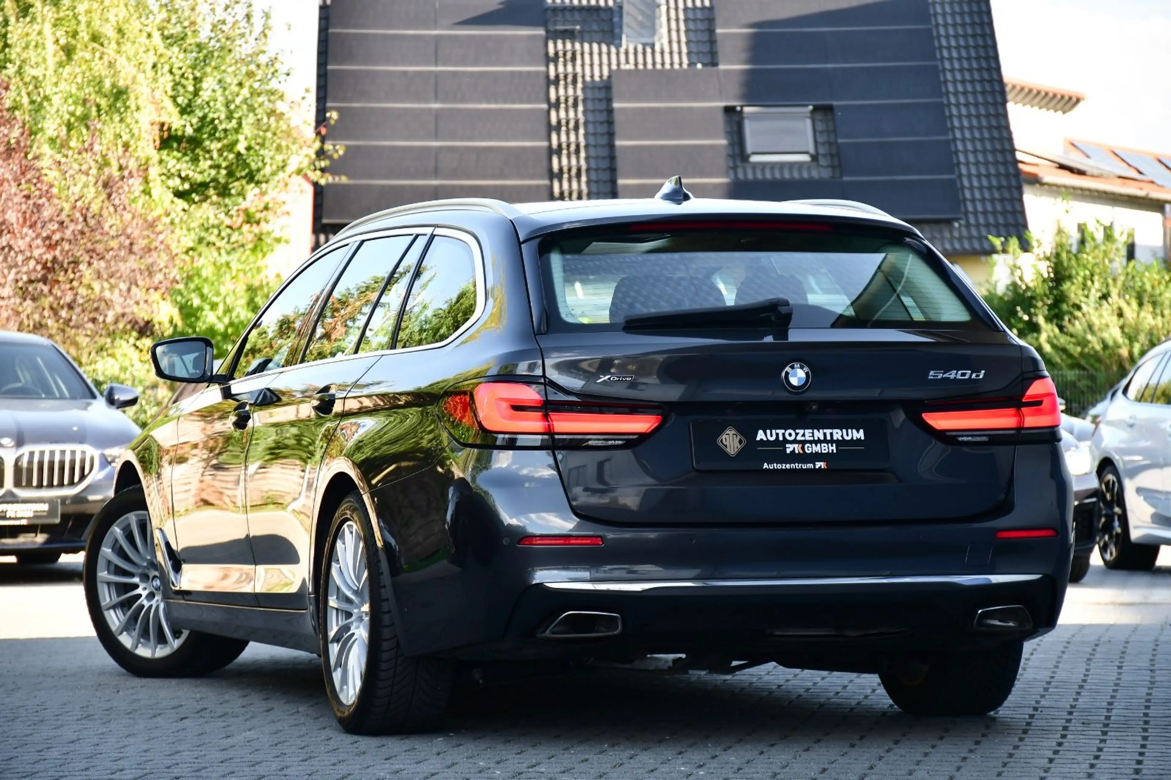 BMW 540 d xDrive Touring Luxury Line Pano Laser HUD — photo 4
