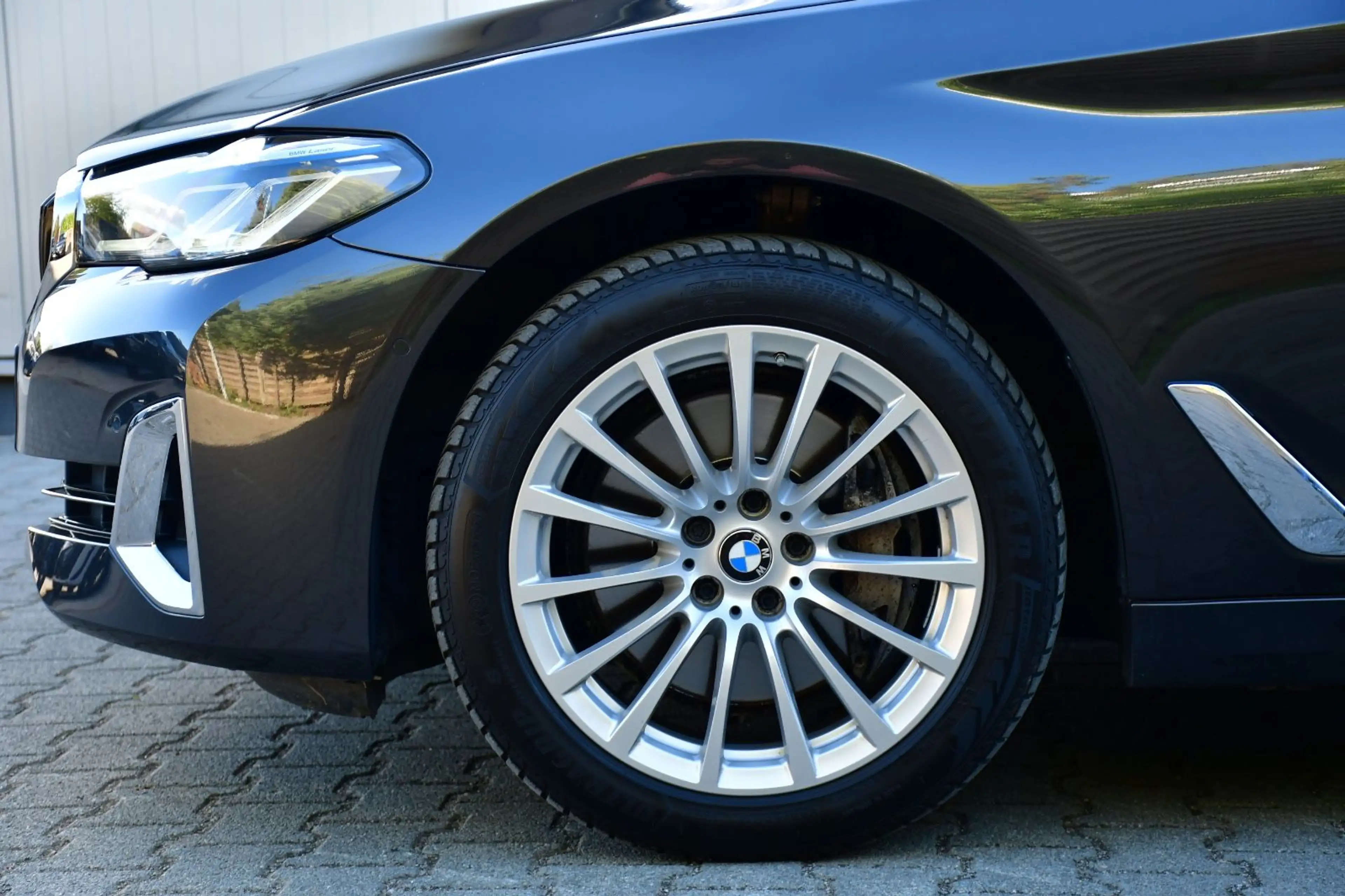 BMW 540 d xDrive Touring Luxury Line Pano Laser HUD — photo 9