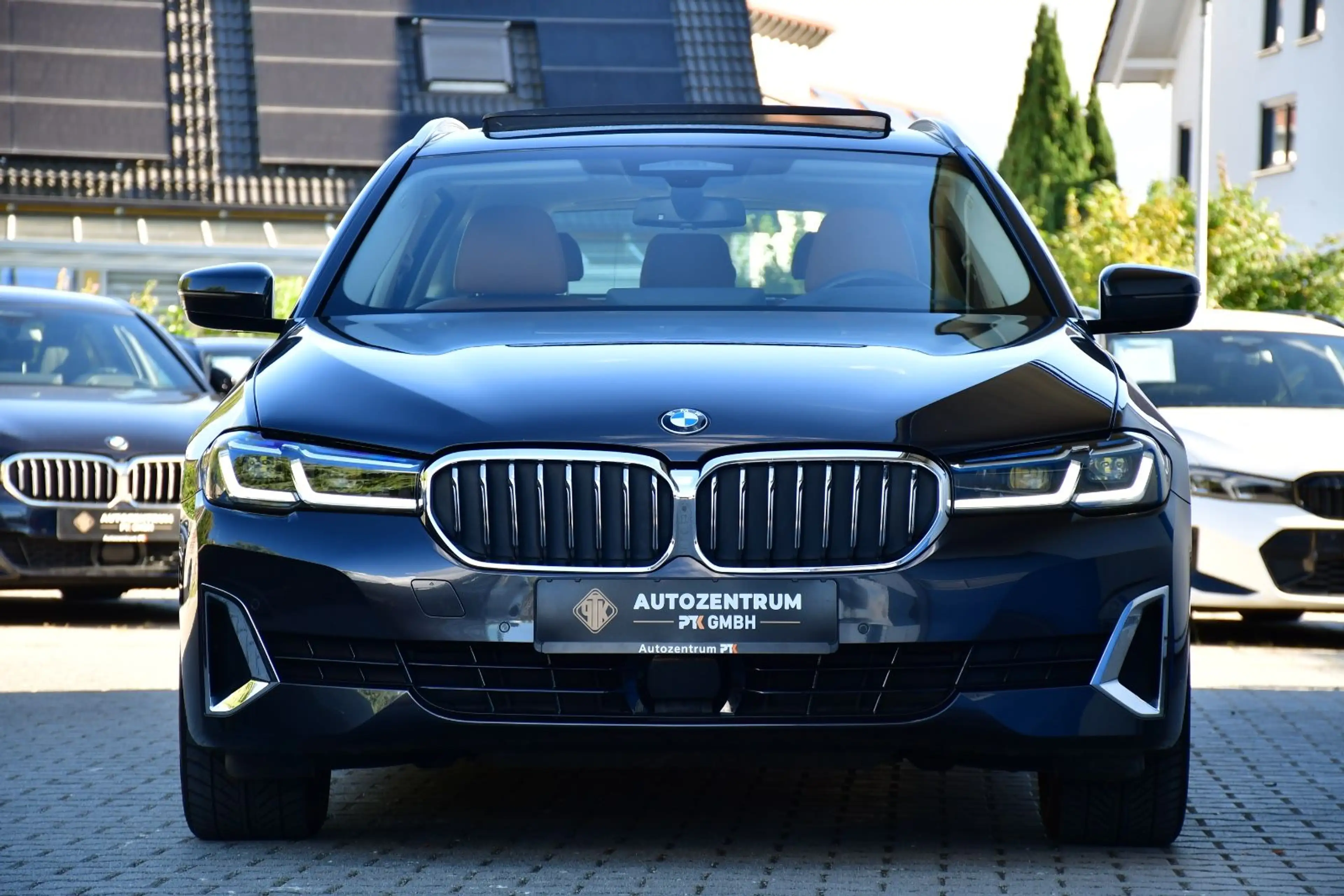 BMW 540 d xDrive Touring Luxury Line Pano Laser HUD — photo 2