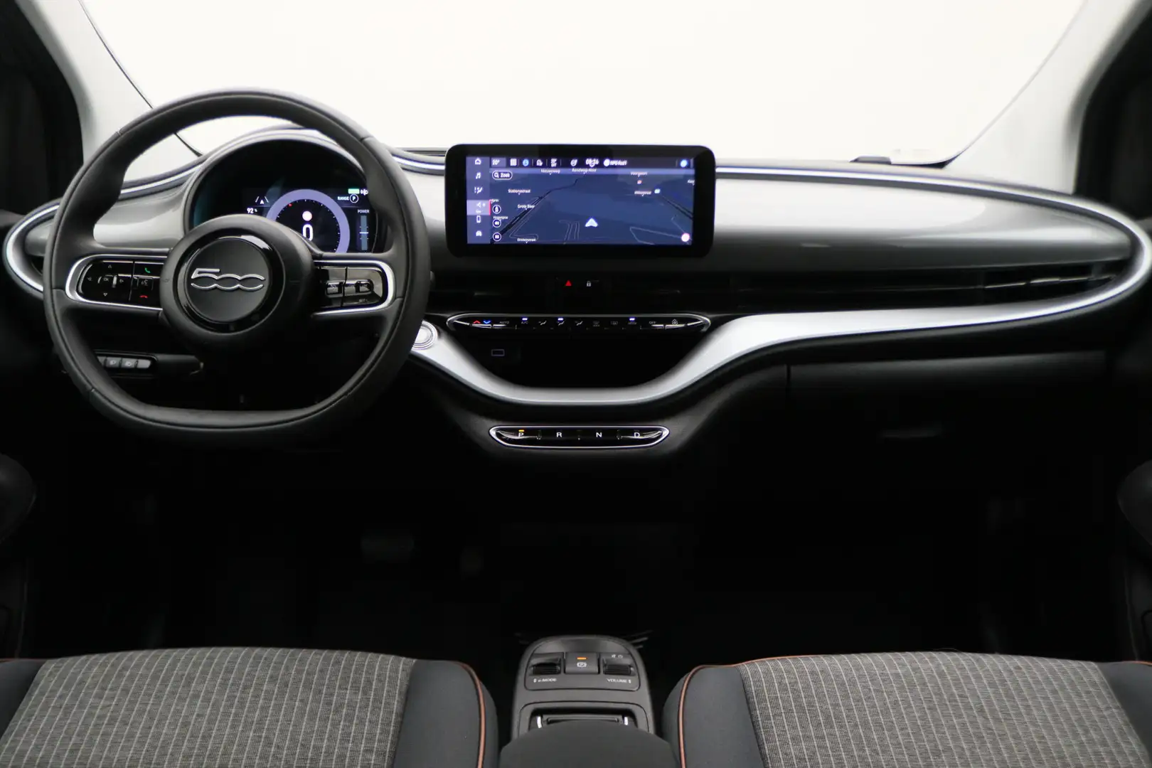 Fiat 500e Icon 42 kWh Virtual Cockpit, Climate, Apple Carpla Gris - 2