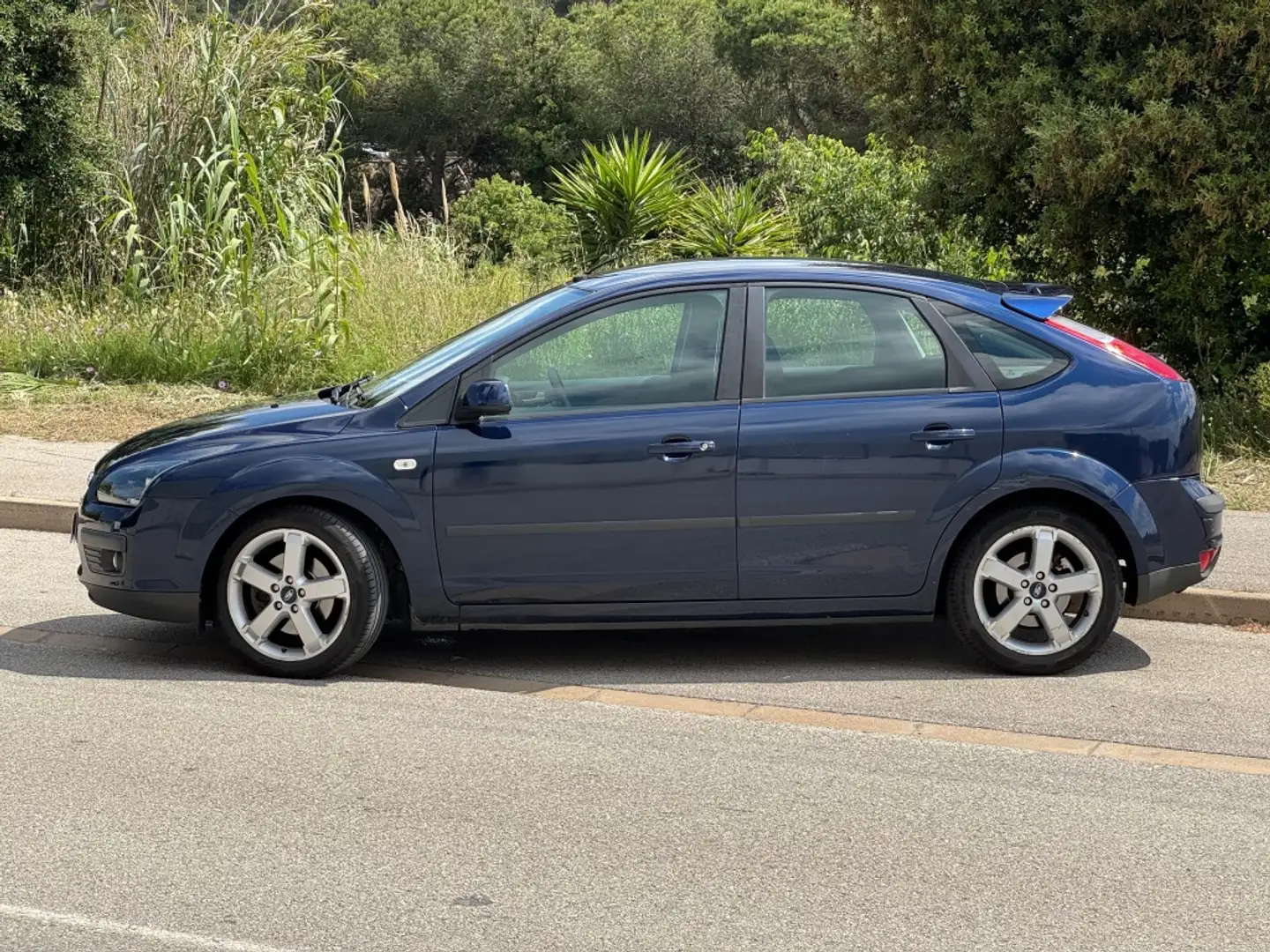 Ford Focus 2.0TDCI Sport Bleu - 2