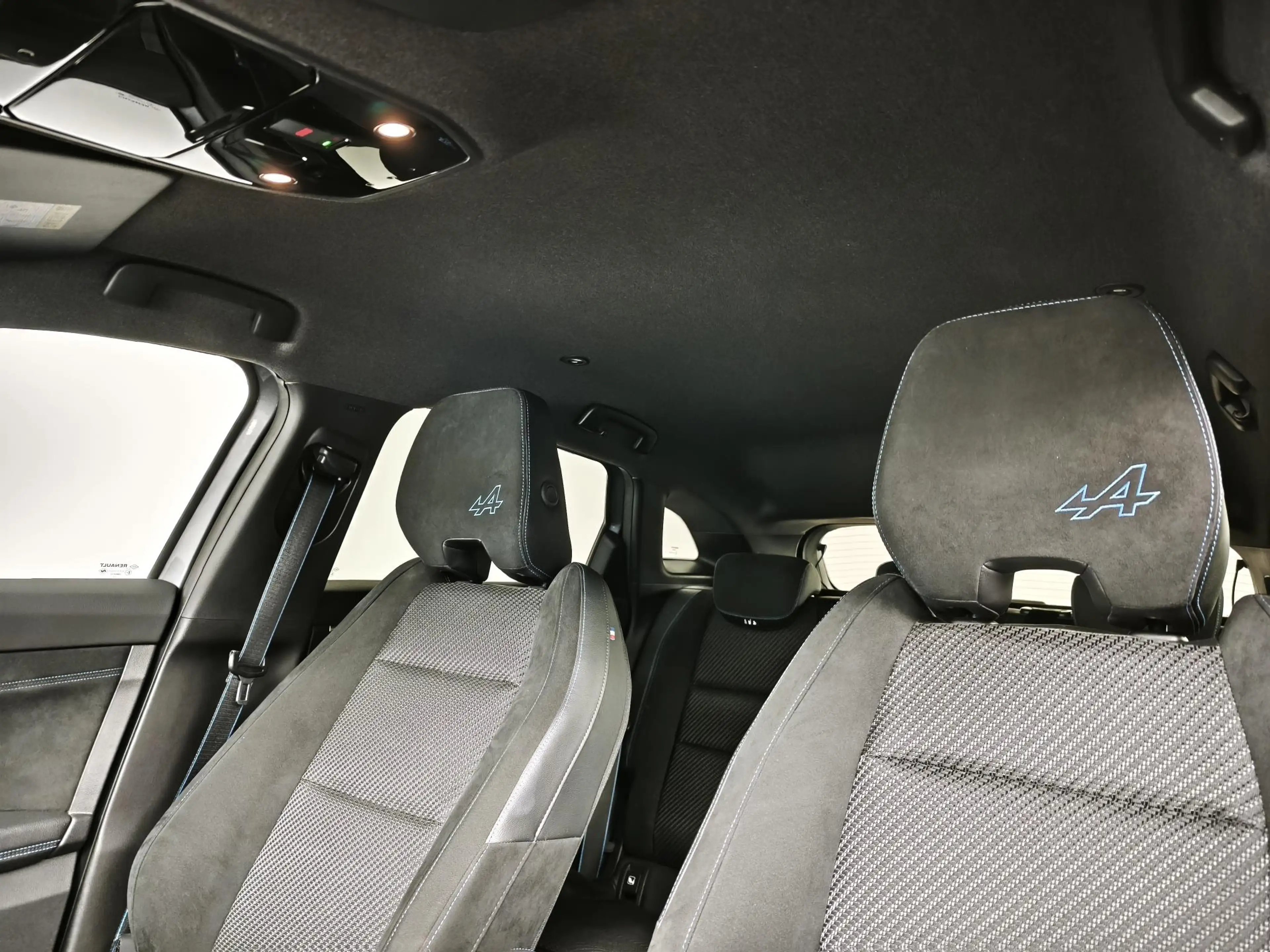 Renault Austral 1.2 E-Tech full hybrid 200 iconic esprit Alpine | — photo 27