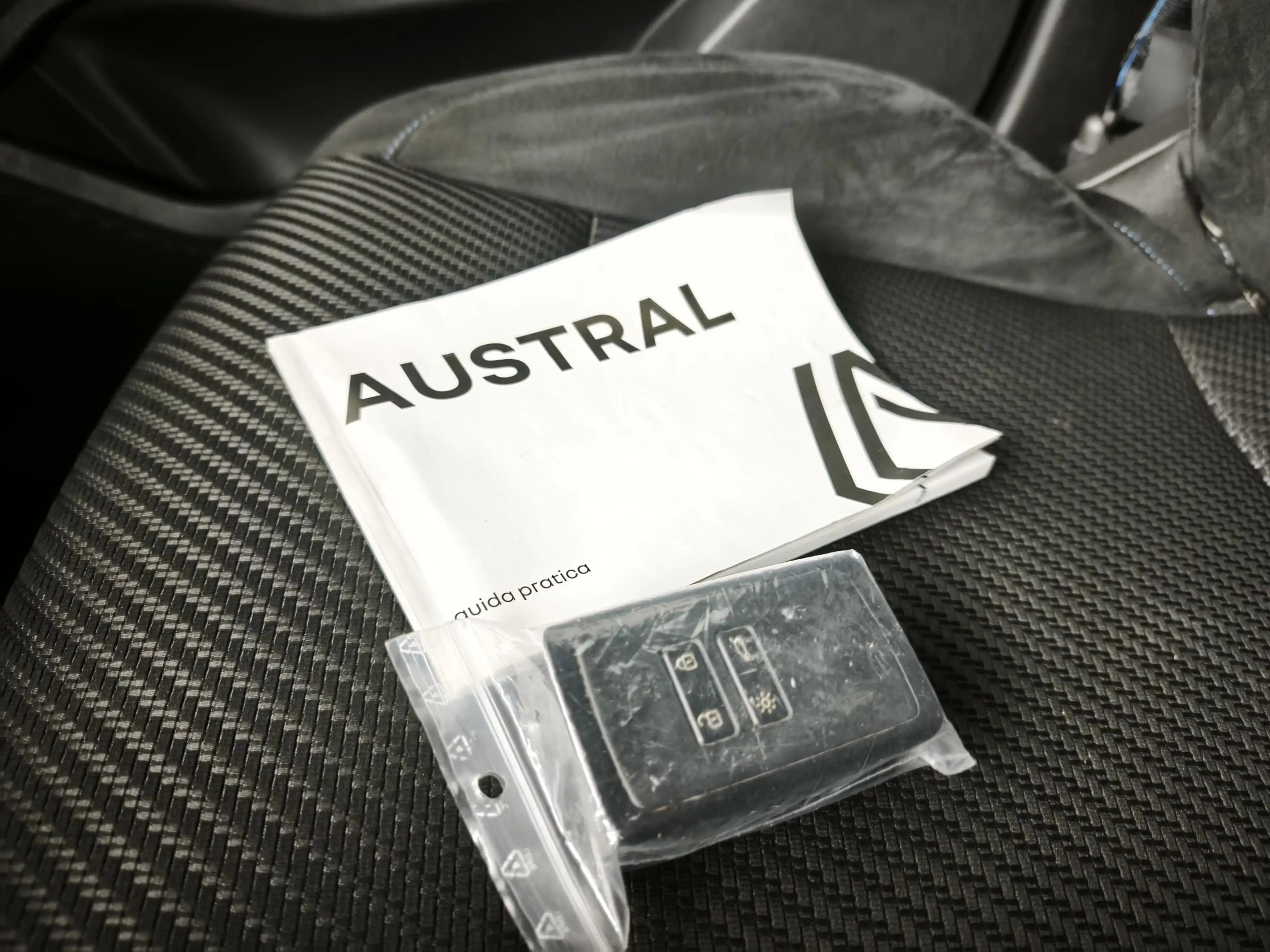 Renault Austral 1.2 E-Tech full hybrid 200 iconic esprit Alpine | — photo 6