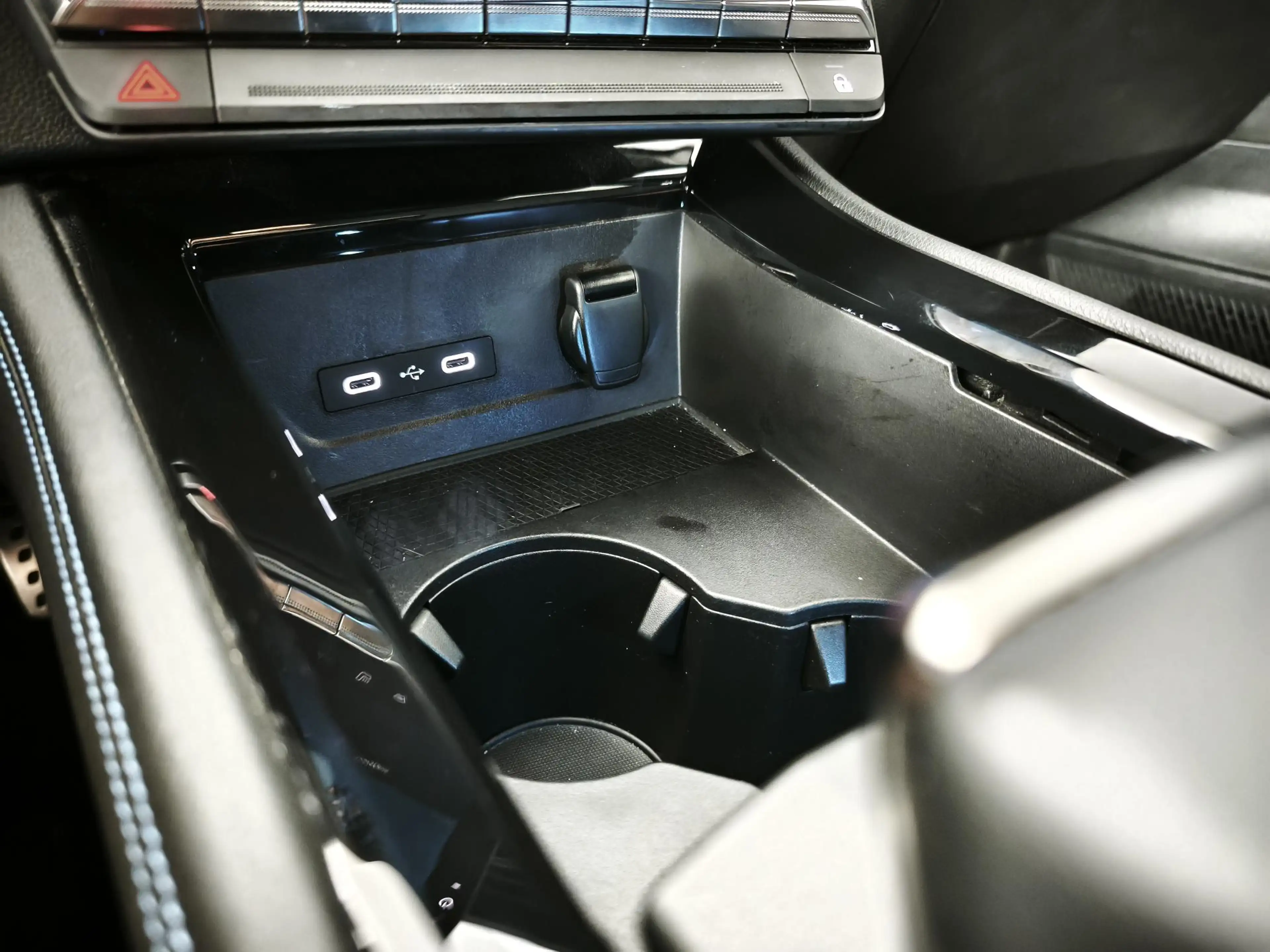 Renault Austral 1.2 E-Tech full hybrid 200 iconic esprit Alpine | — photo 18