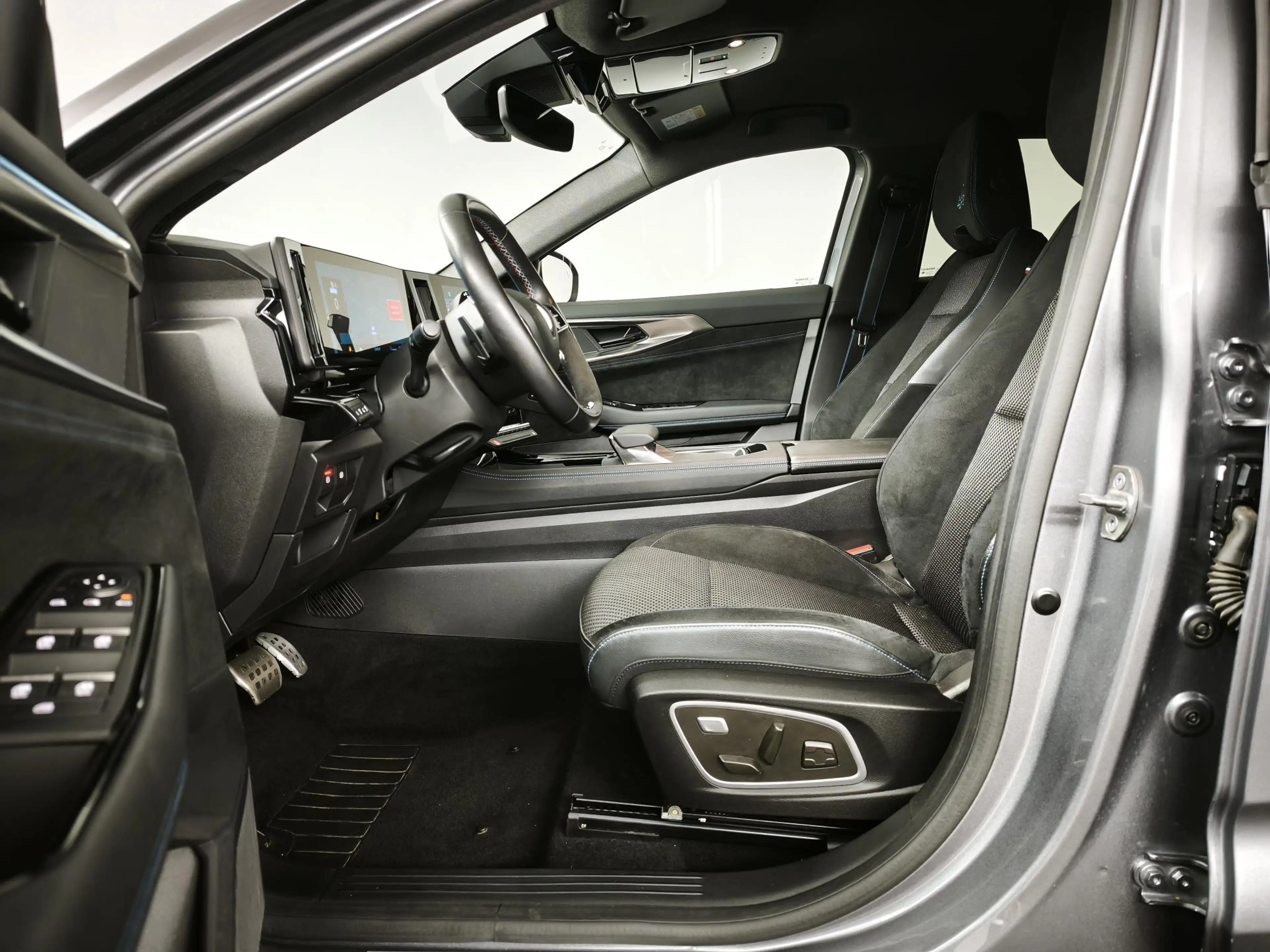 Renault Austral 1.2 E-Tech full hybrid 200 iconic esprit Alpine | — photo 23