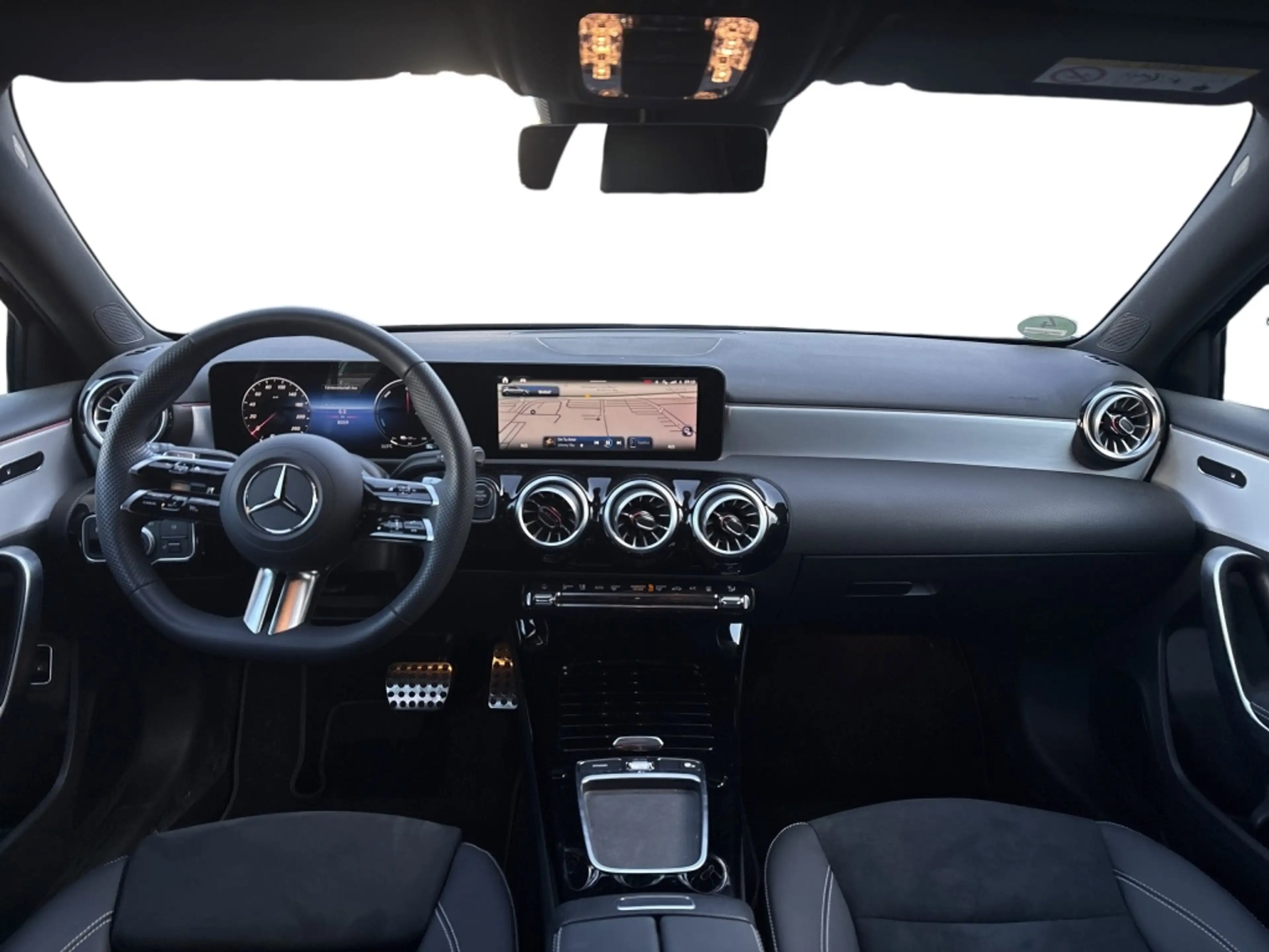 Mercedes-Benz A 250 e AMG AHK Night LED Keyless Sound RFK — photo 8