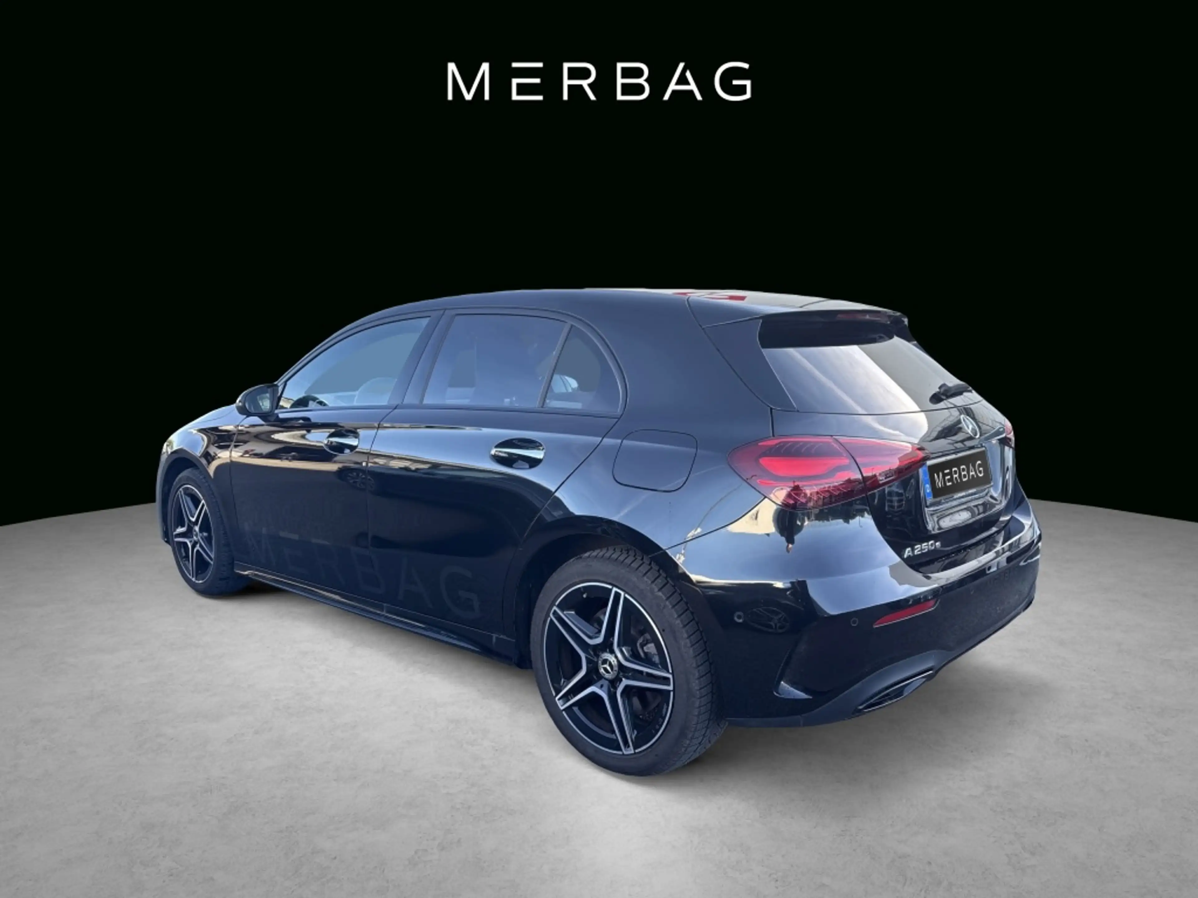 Mercedes-Benz A 250 e AMG AHK Night LED Keyless Sound RFK — photo 5