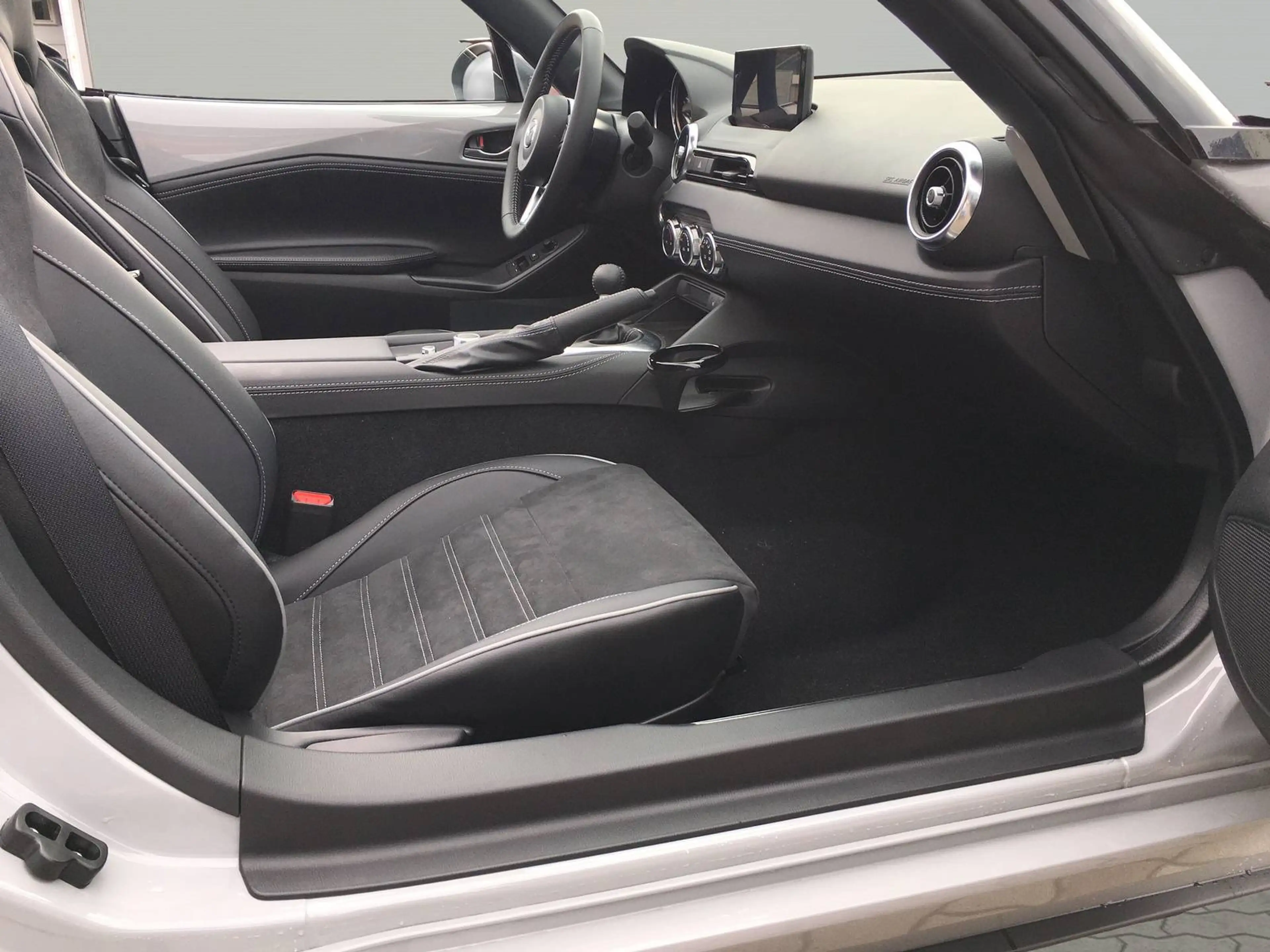Mazda MX-5 MX-5 ST SKYACTIV-G 1.5 Homura-KAMERA-BOSE®-NAVI-MATRIX-LED-RECARO® — photo 7
