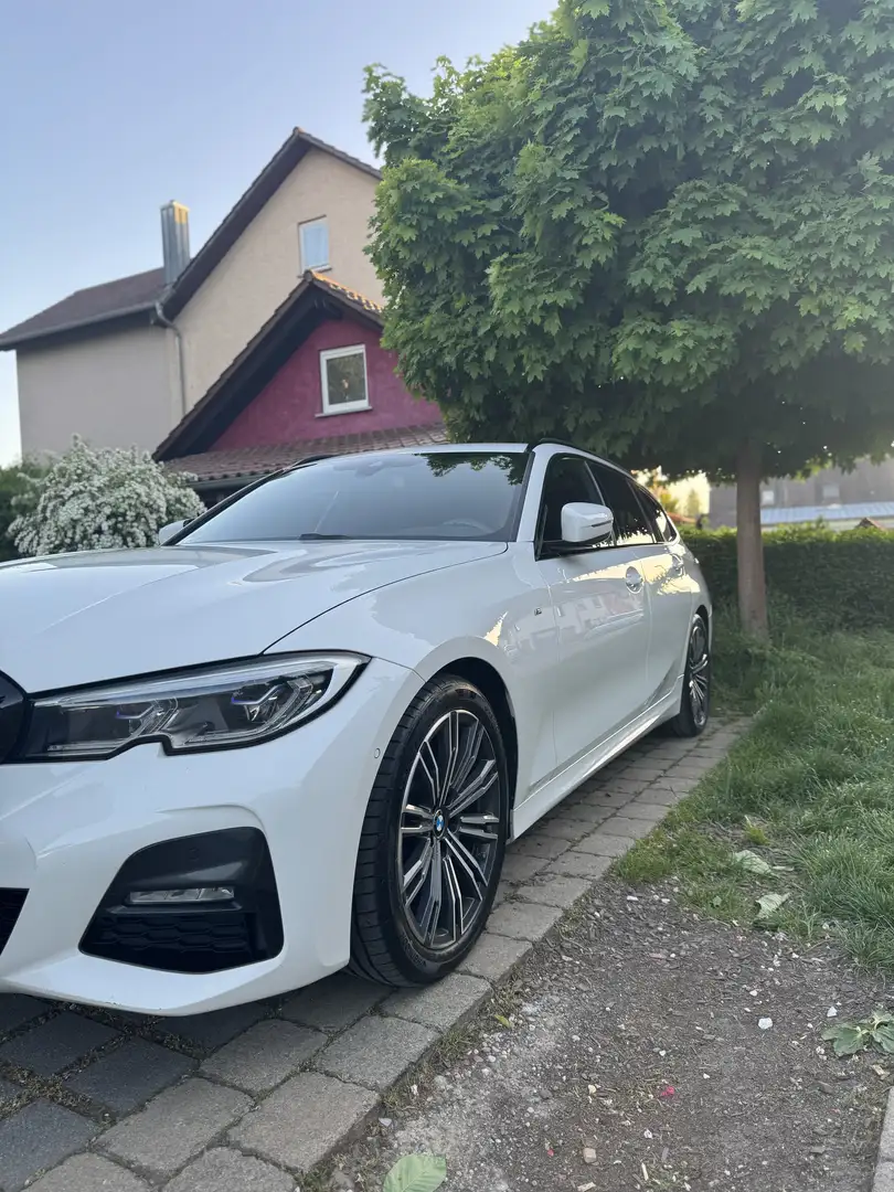 BMW 320 320d Touring Aut. M Sport - 1