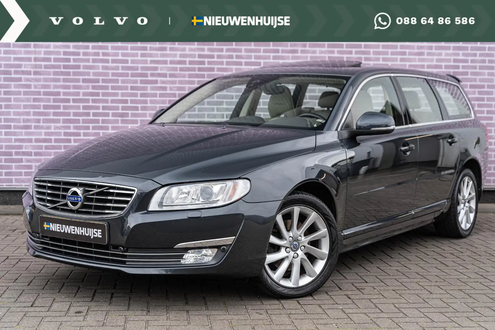 Volvo V70 2.0 T4 Inscription Edition Grijs - 1