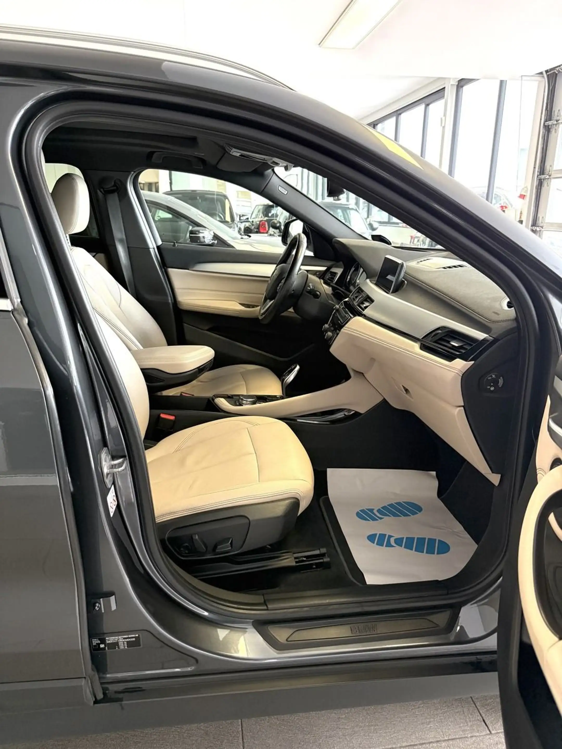 BMW X2 18i sDrive AUTOM NAVI KLIMA LEDER KAMERA PANO — photo 7
