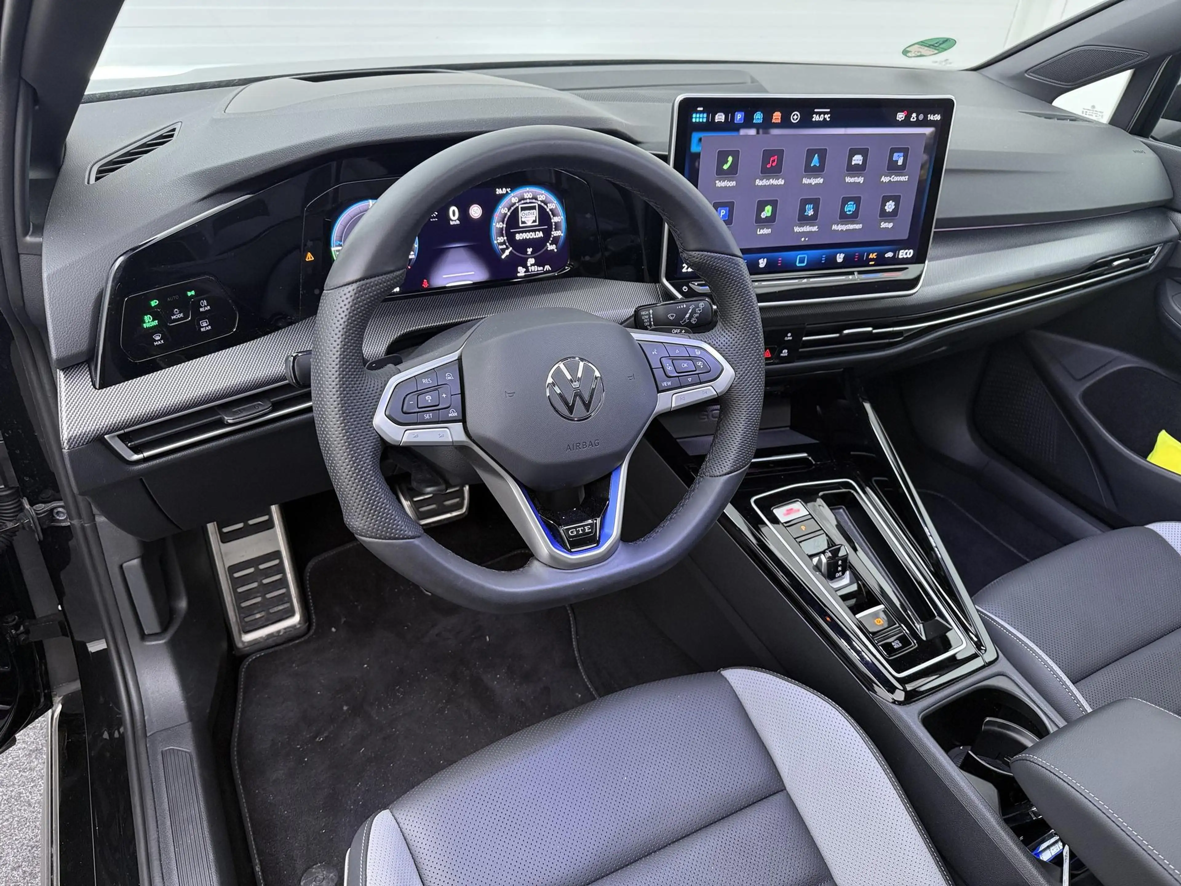 Volkswagen Golf GTE 1.5 eHybrid 272 PK | Pano Dak | Trekhaak | Head-up — photo 3