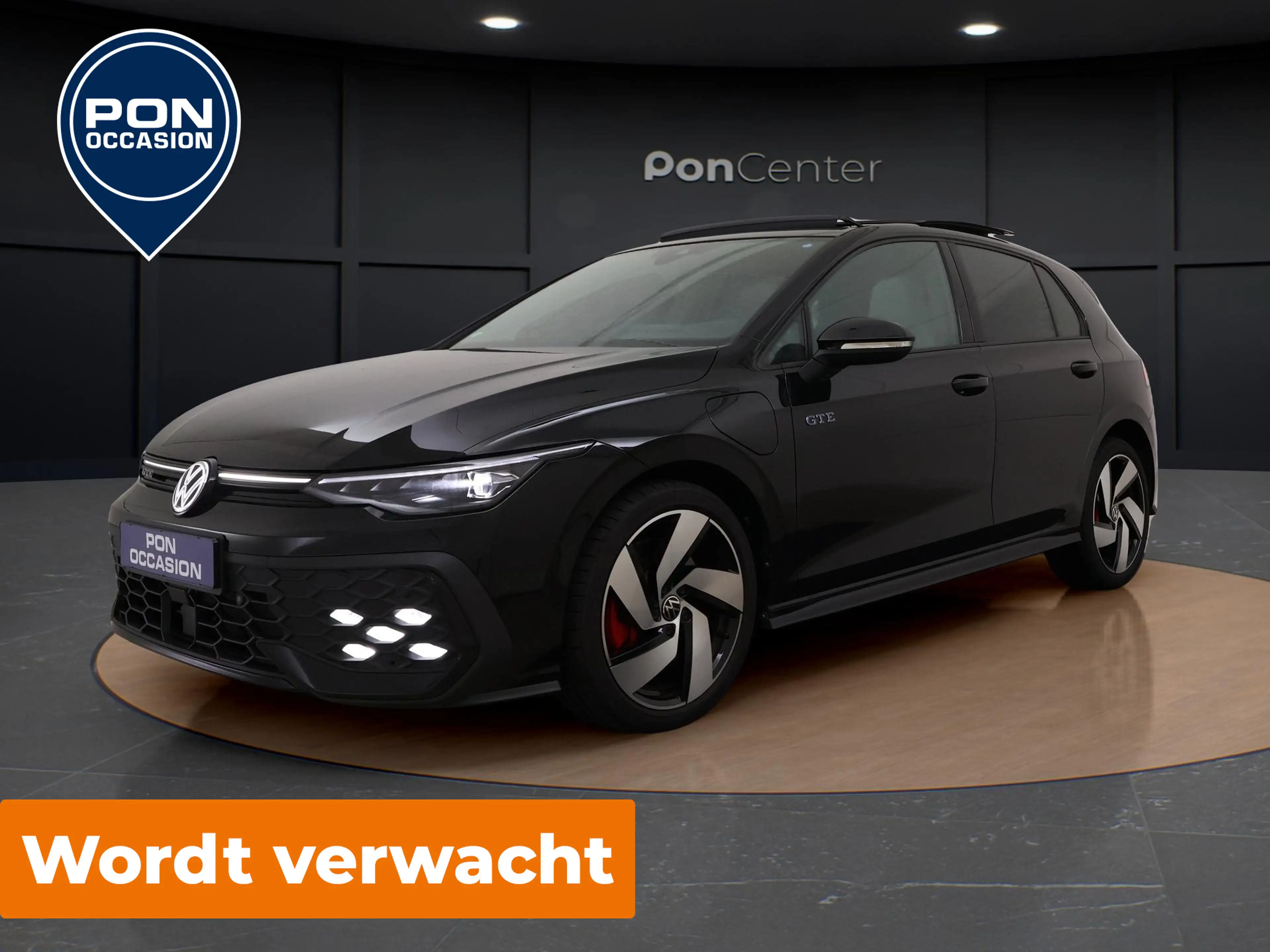 Volkswagen Golf GTE 1.5 eHybrid 272 PK | Pano Dak | Trekhaak | Head-up