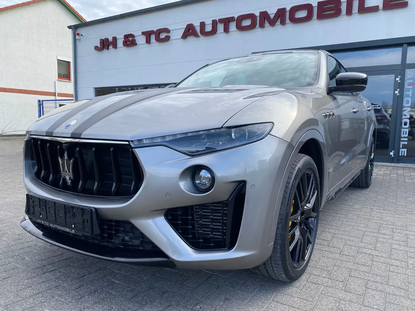 Maserati Levante GranSport S Q4*Panorama*Nerissimo*Matrix - 1