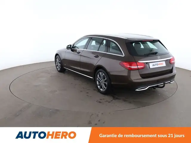 Mercedes-Benz C view 4