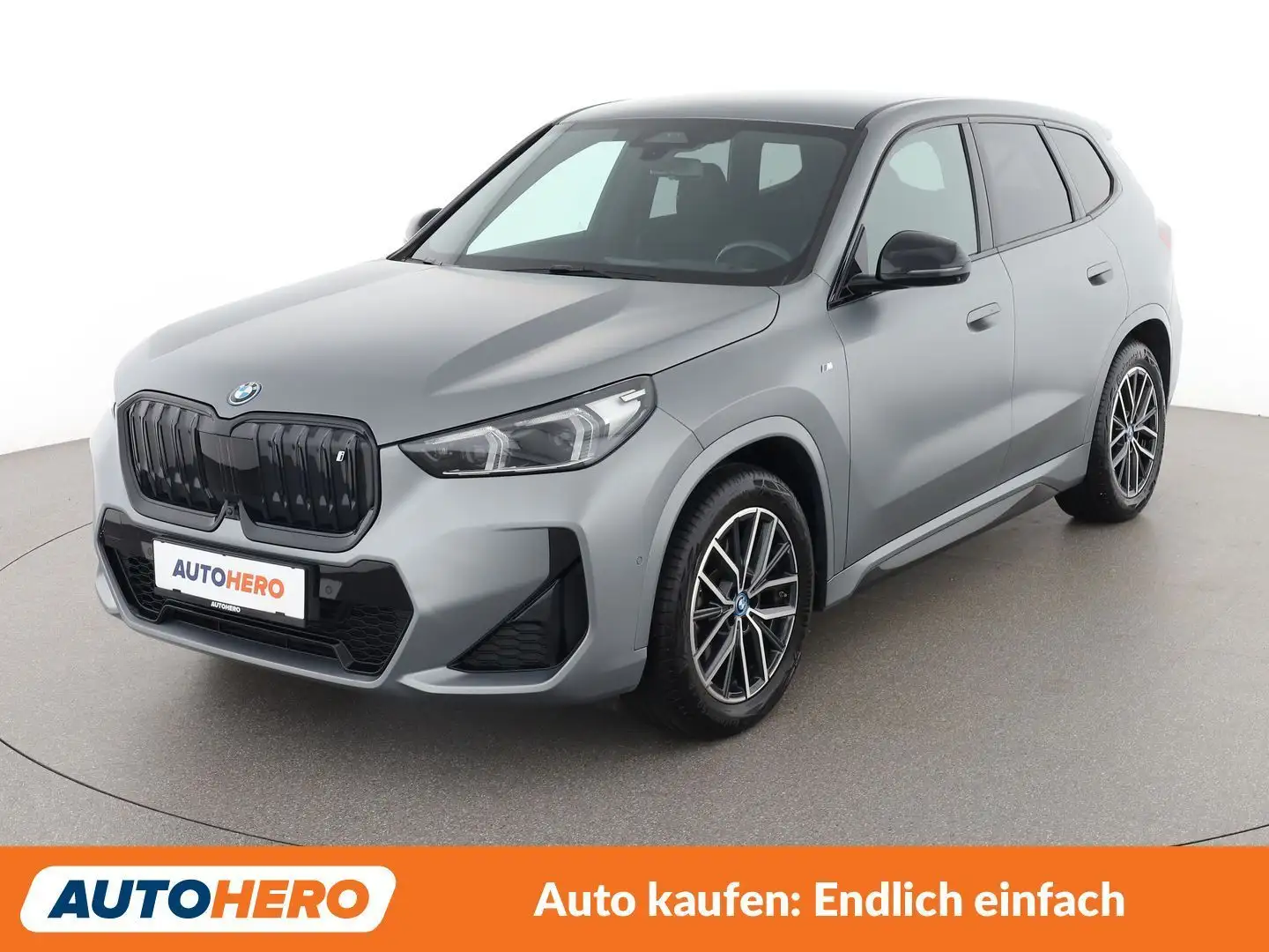 BMW iX1 xDrive 30 M Sport Grau - 1