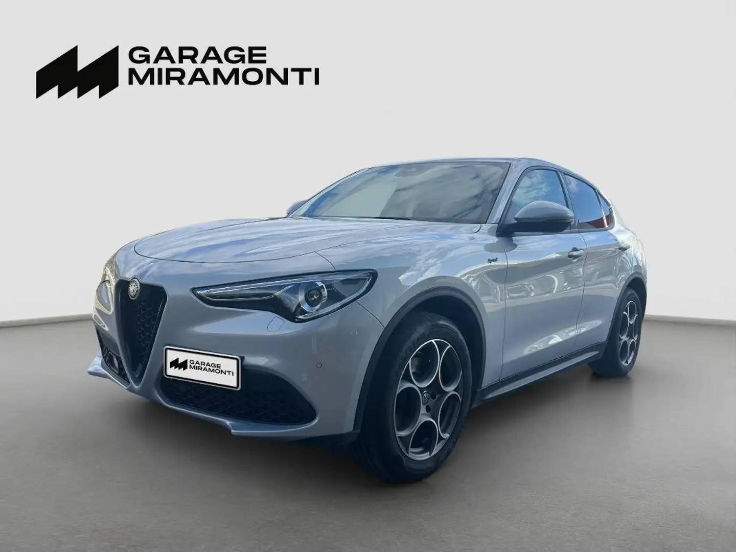 Alfa Romeo Stelvio 2.0 t Sprint Q4 200cv auto Gris - 1