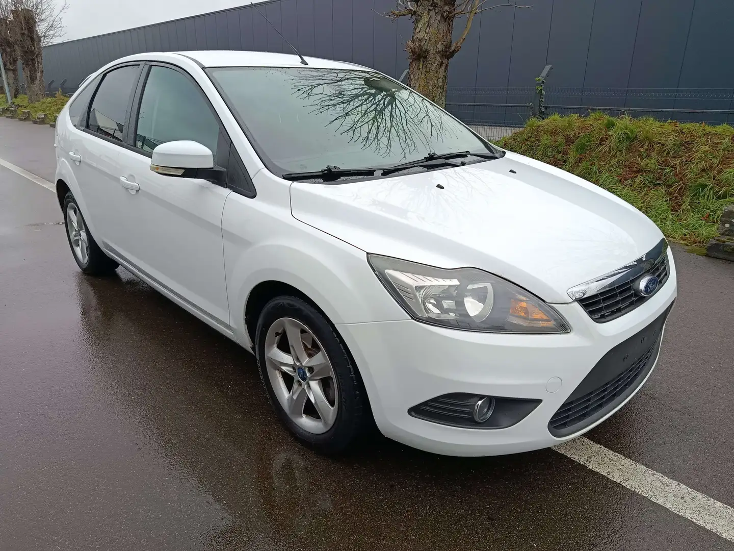 Ford Focus Focus 1.6 TDCi ghia Blanc - 2