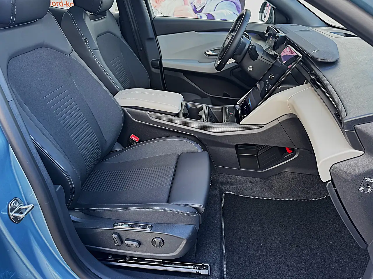 Ford Explorer PREMIUM 79 kwh RWD (Panoramadach AGR-Sitze) 10