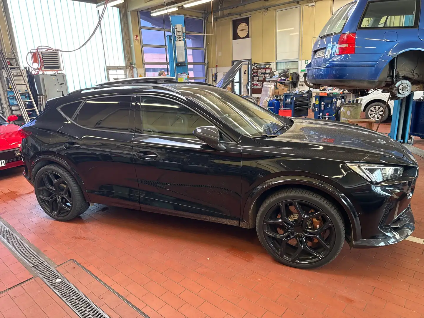CUPRA Formentor VZ5 2.5 TSI 4Drive DSG ABT 378 KW Schwarz - 2