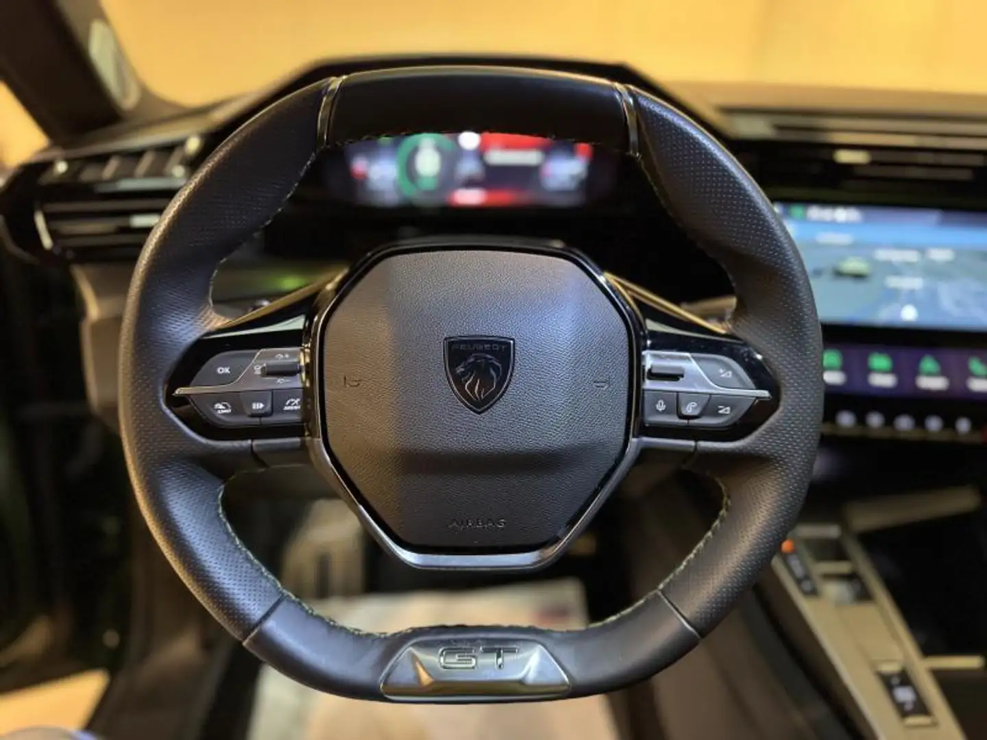 Peugeot 308 1.2i EAT8 GT S&S **Olive Green** LED|GPS|CAM|PDC|A Vert - 2