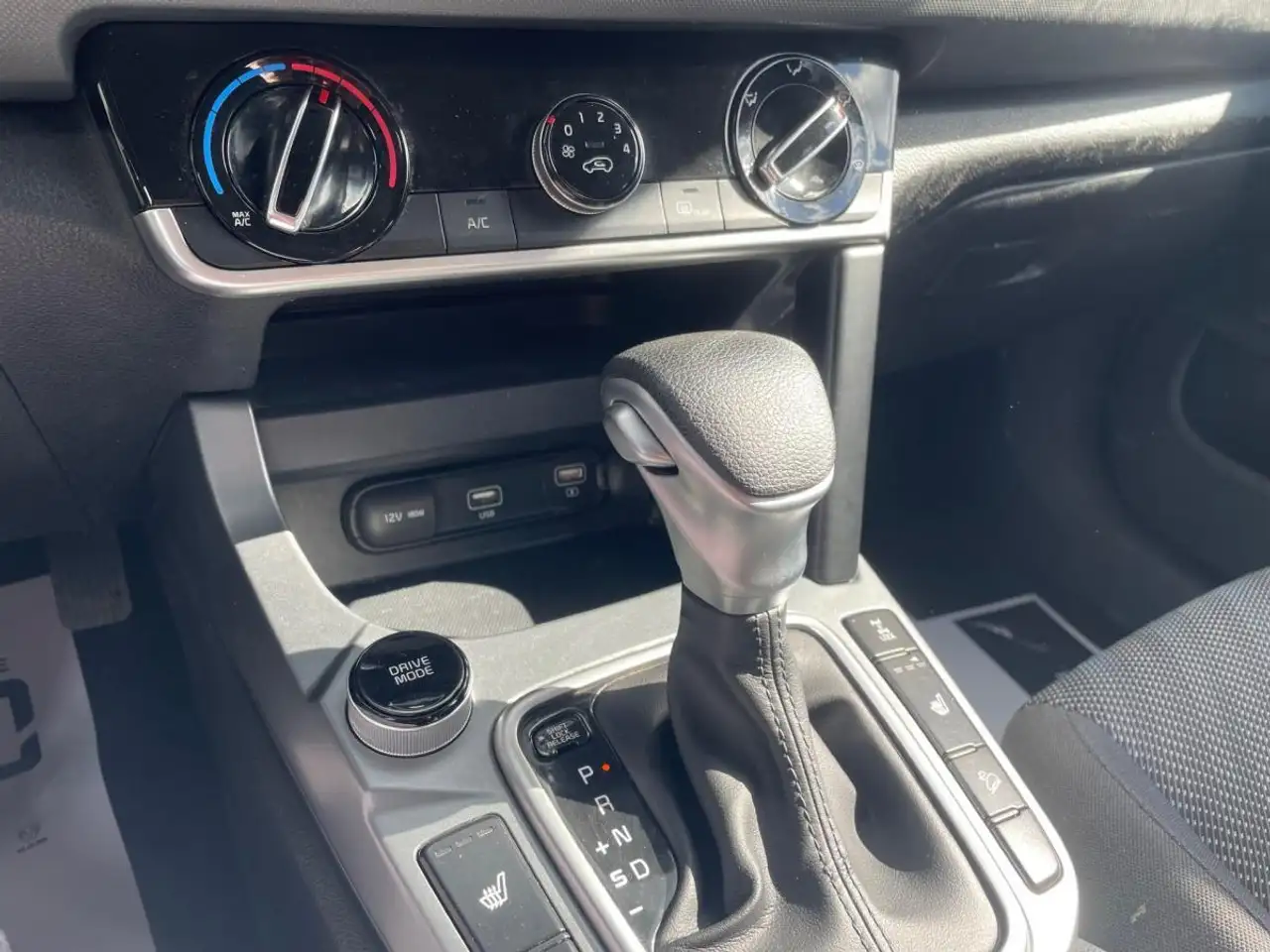 Kia Seltos снимка Kia Seltos