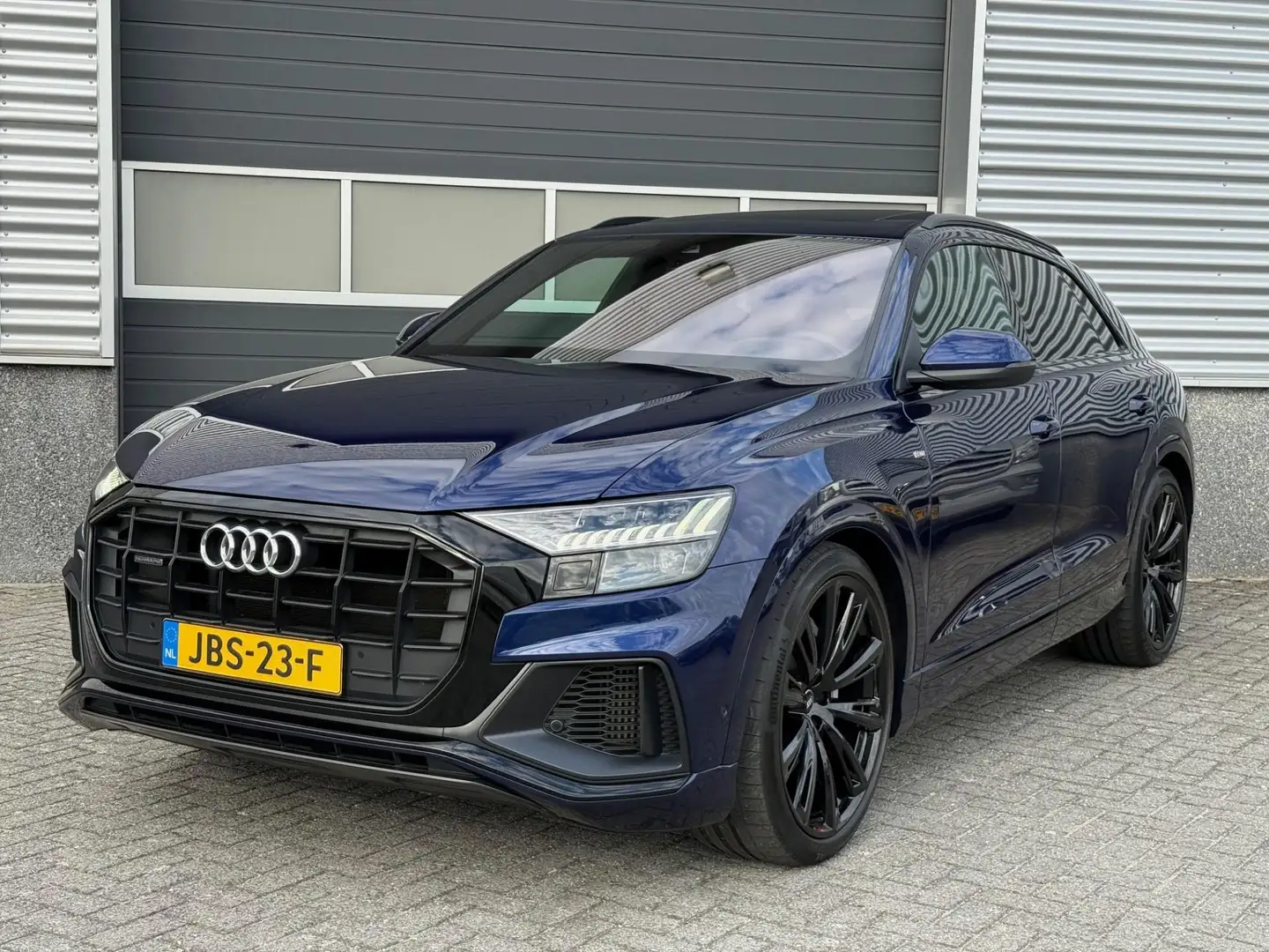 Audi Q8 55 TFSI e quattro S-line Matrix Pano RS-stoelen Bleu - 2