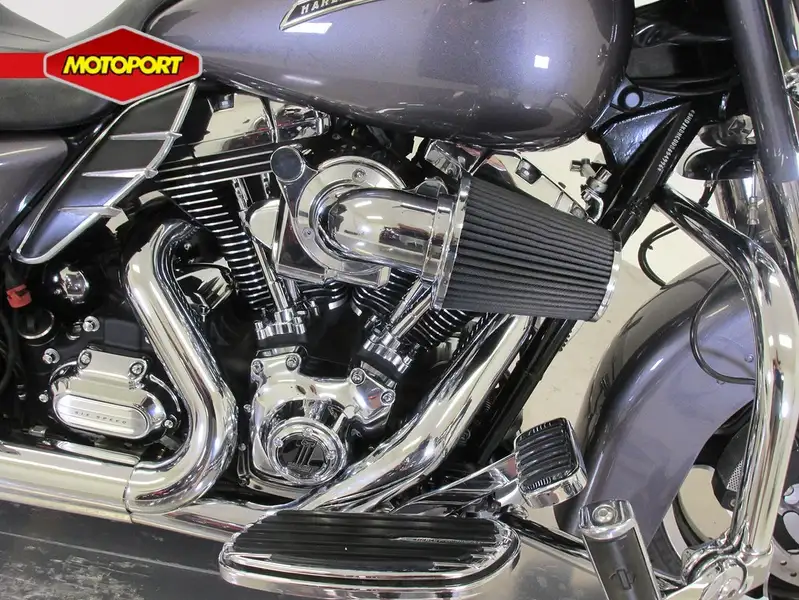 Harley-Davidson Street Glide - foto 7