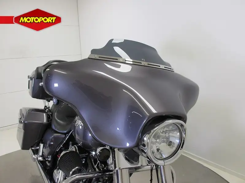 Harley-Davidson Street Glide - foto 8