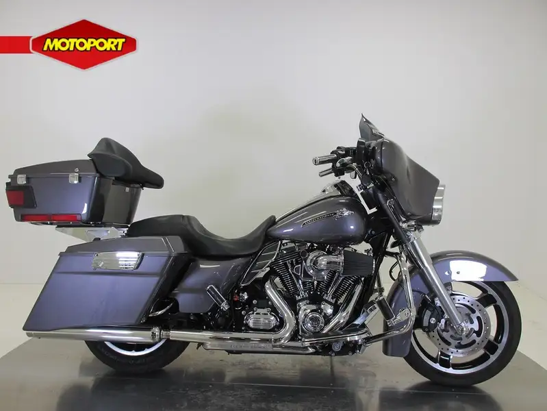 Harley-Davidson Street Glide - foto 5