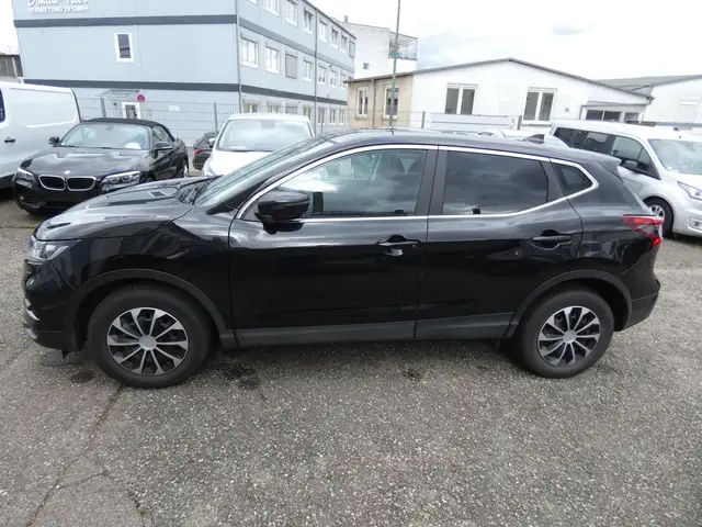 Nissan Qashqai view 4