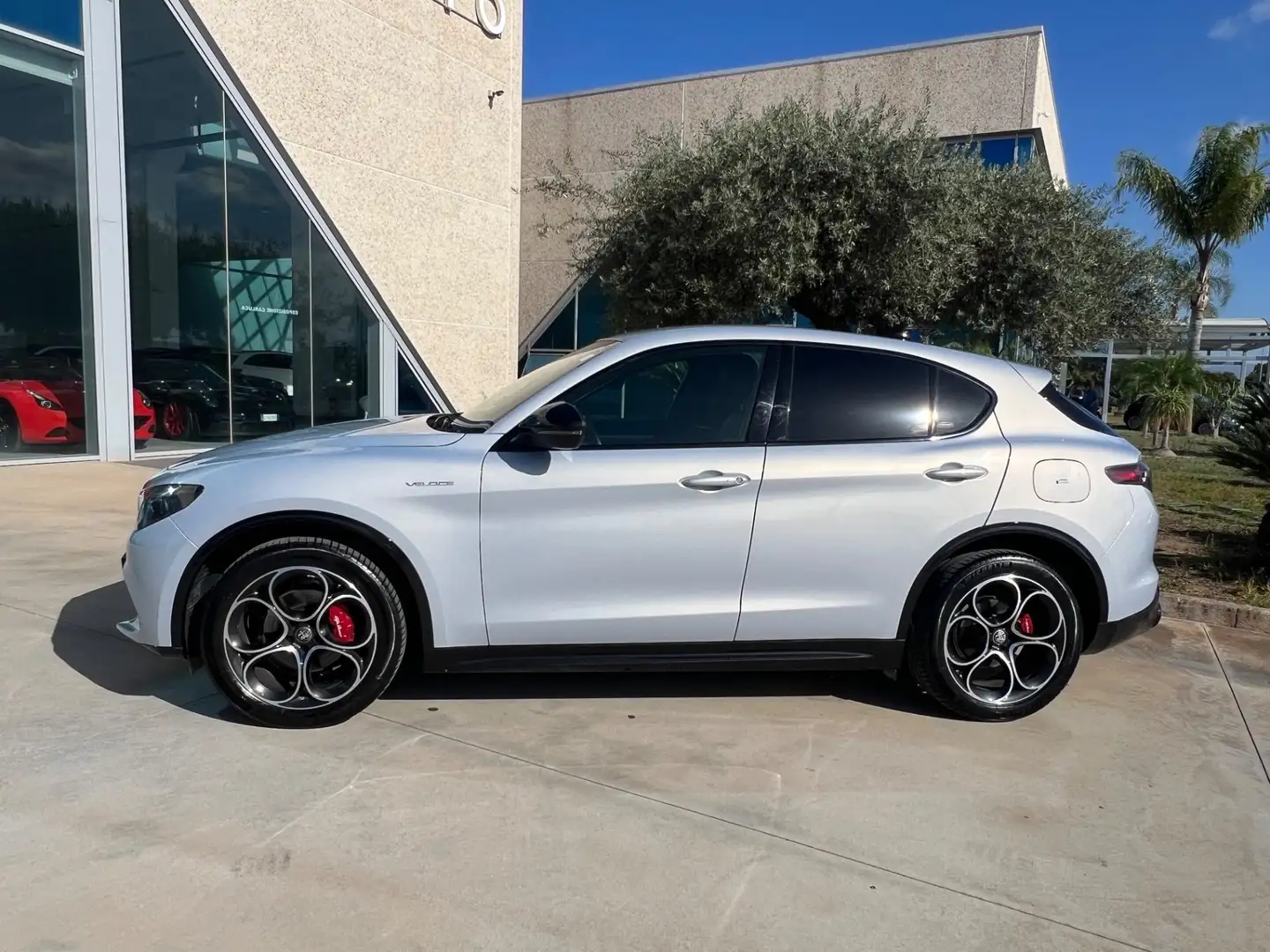 Alfa Romeo Stelvio Veloce Q4 210cv offerta T-Stock prezzo imperdibile Zilver - 2