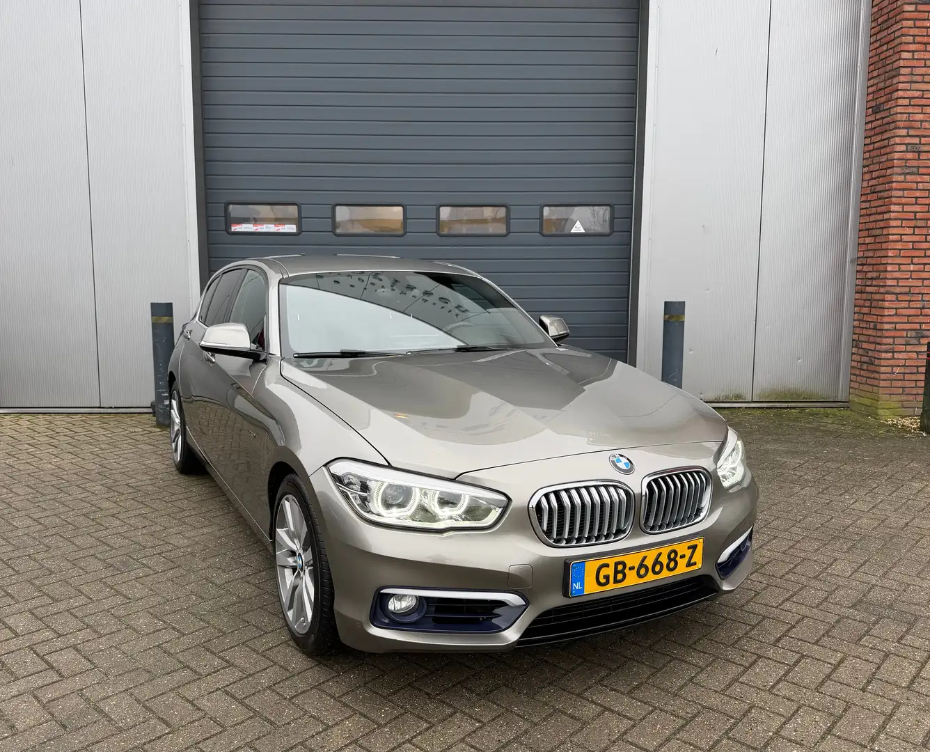 BMW 116 116d EDE Urban | Leer | Cruise |+Set winter velgen Grau - 1