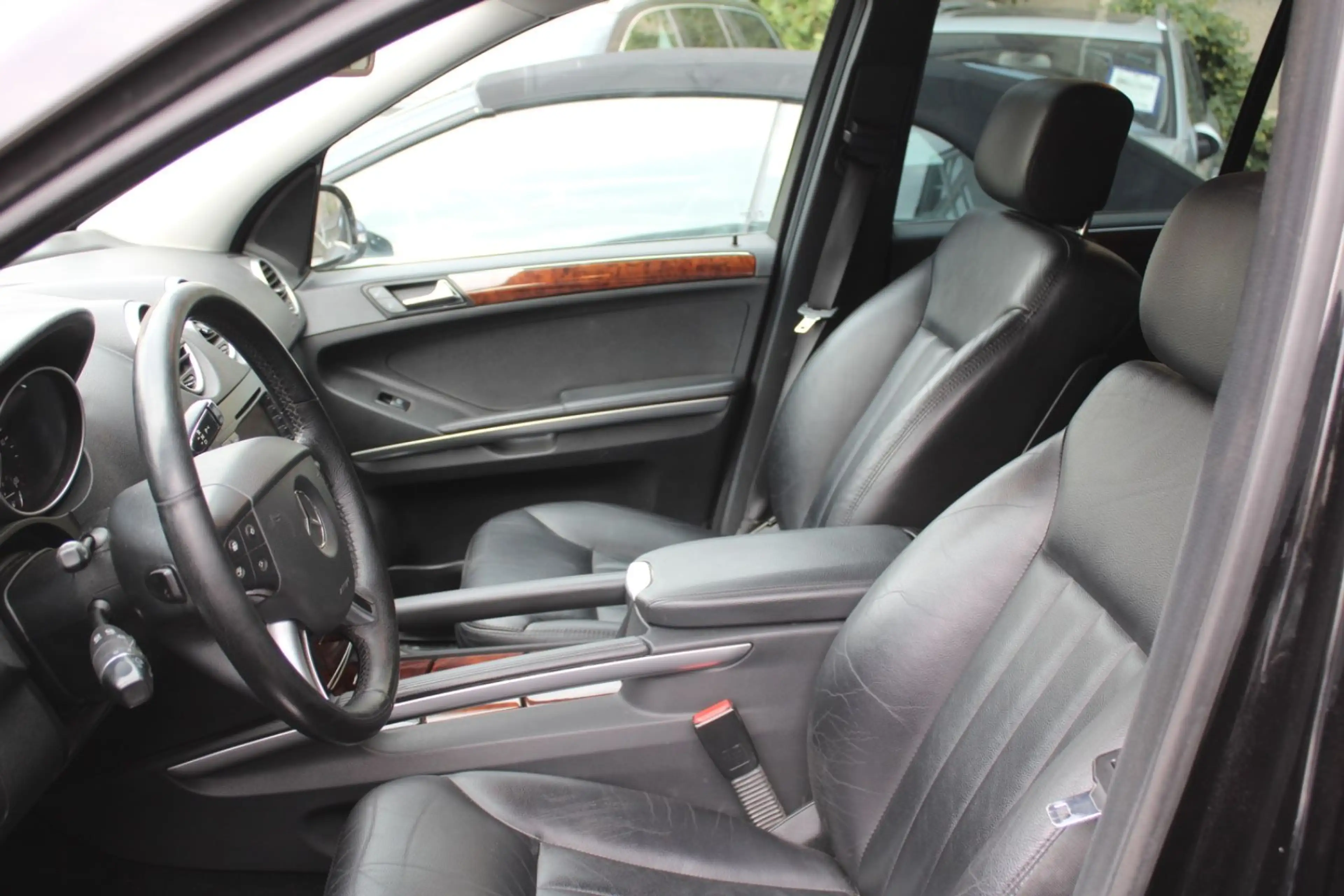 Mercedes-Benz ML 320 CDI 4Matic*LEDER*NAVI*XENON*GUTER ZUSTAND — photo 3