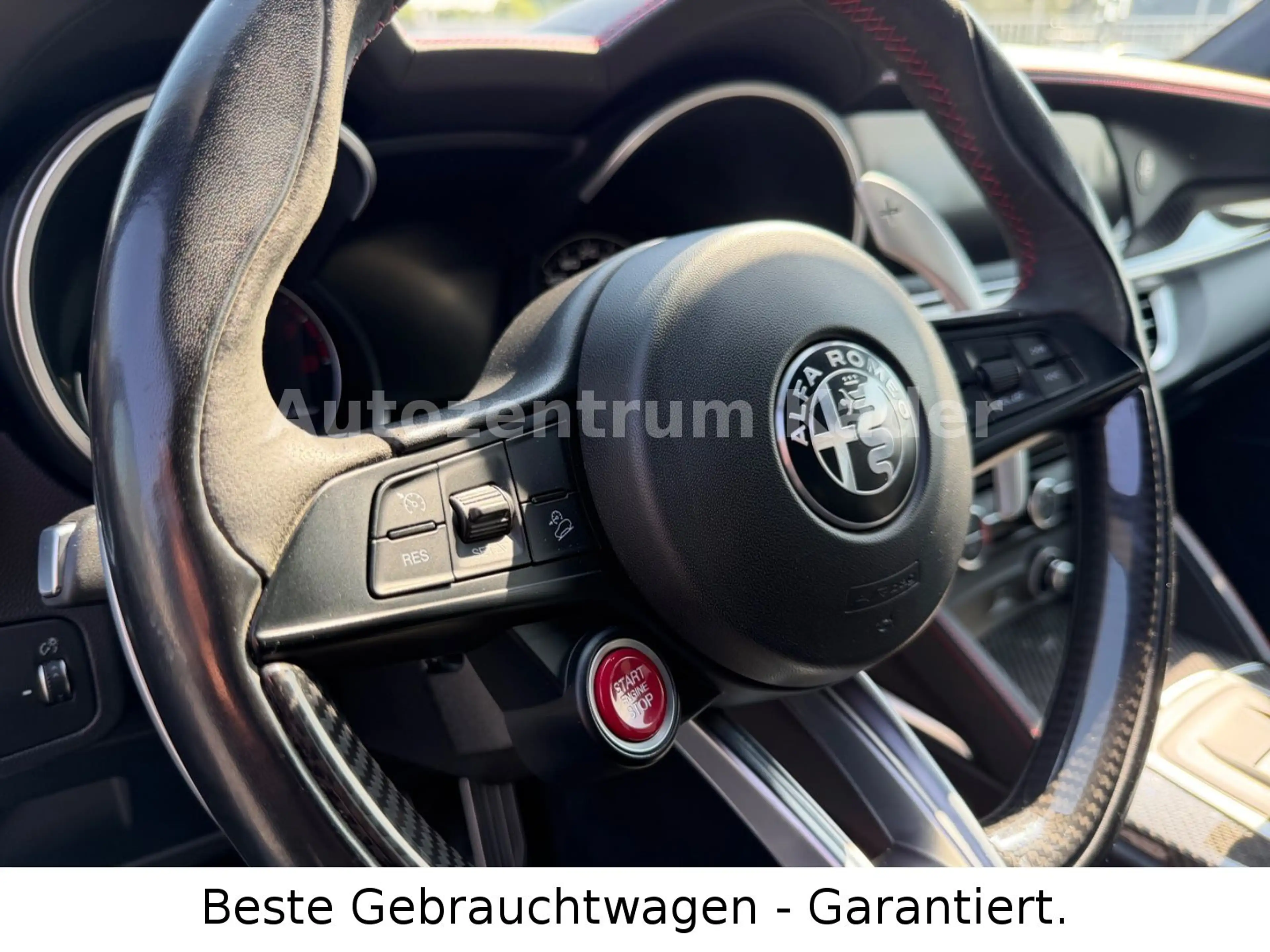 Alfa Romeo Stelvio Quadrifoglio Q4*LED*AHK*Carbon Paket*1.H — photo 11