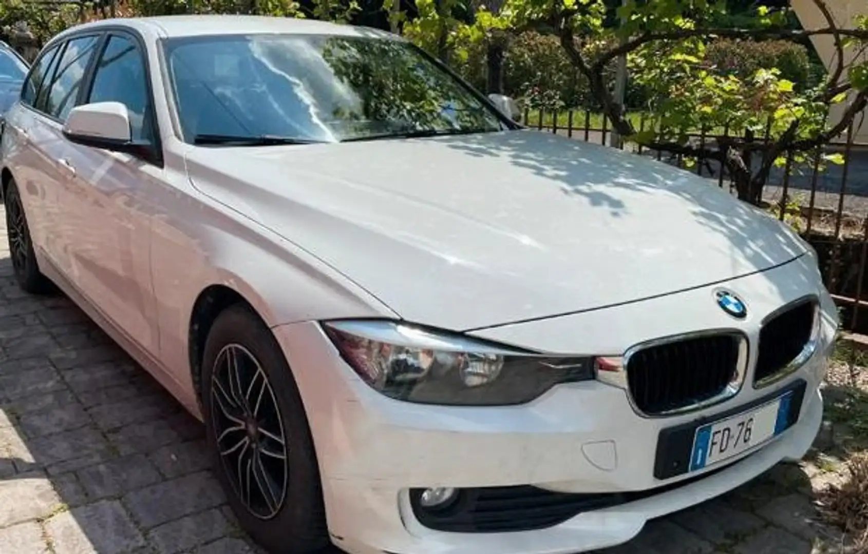 BMW 318 318tds Touring c/clima auto Blanc - 1