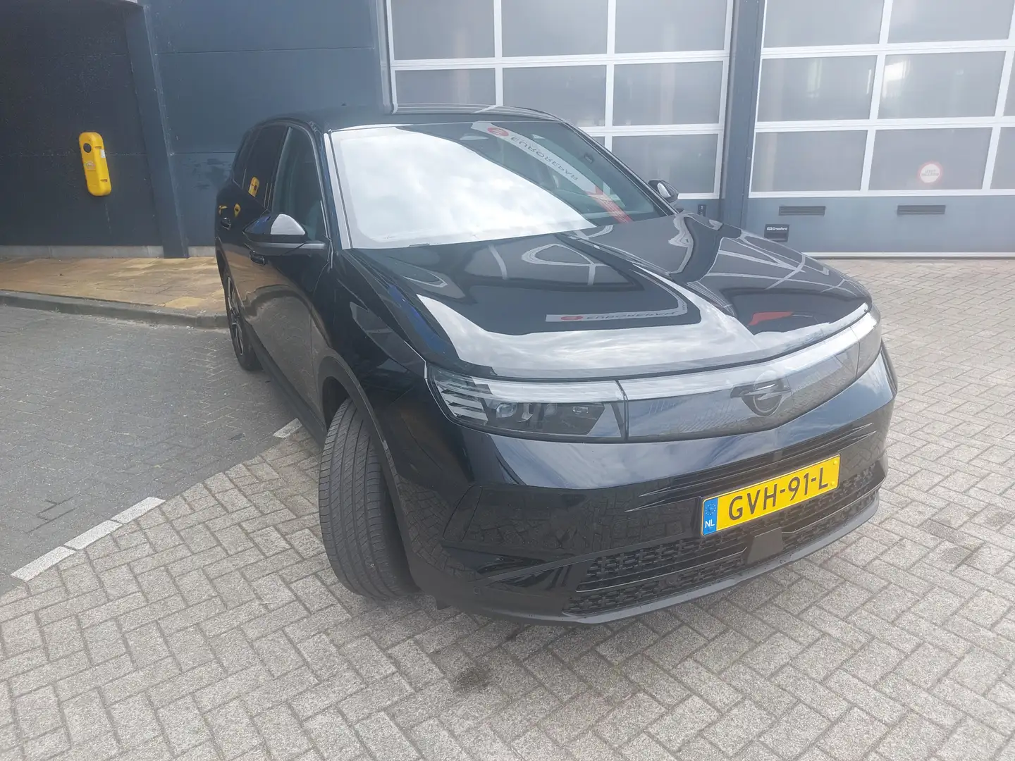Opel Grandland 1.2 Turbo Hybrid GS Navigatie groot scherm | Sport Zwart - 2