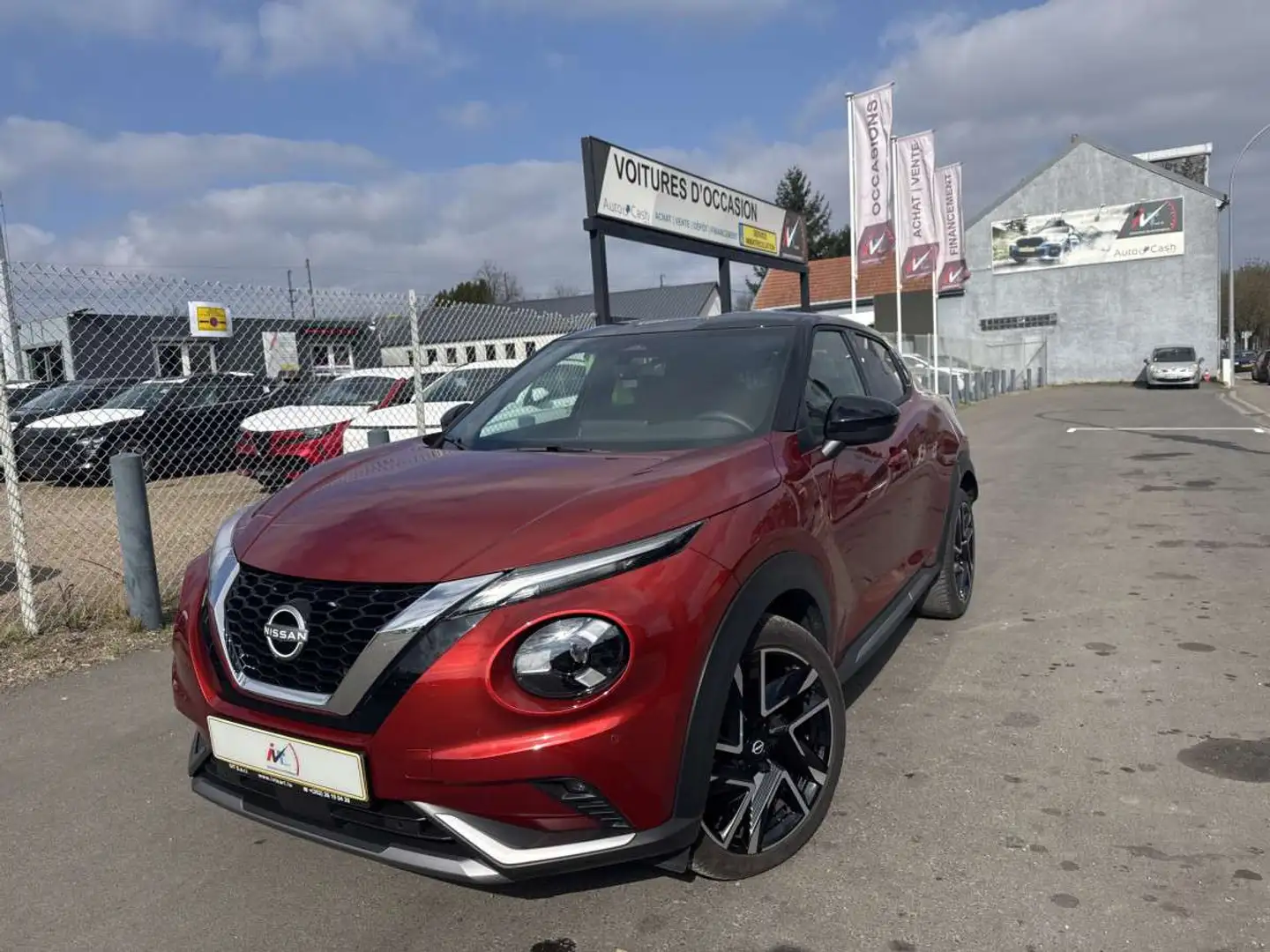 Nissan Juke 1.0 DIG-T ESSENCE DCT N-DESIGN Rouge - 1