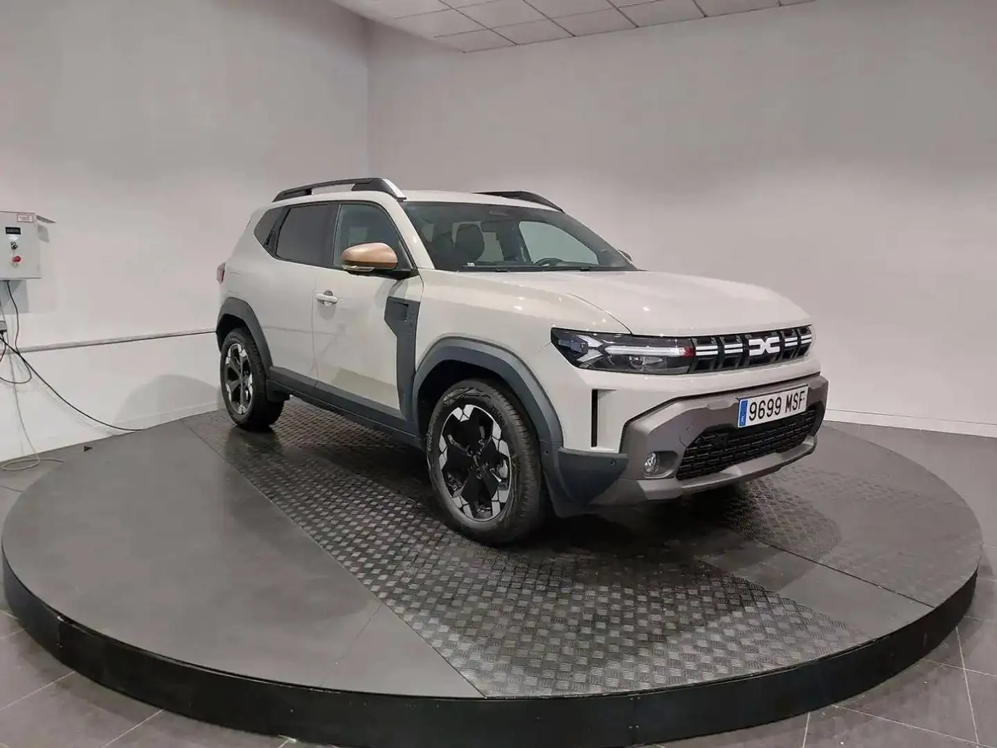 Dacia Duster 1.6 Hybrid Extreme 4x2 - 1