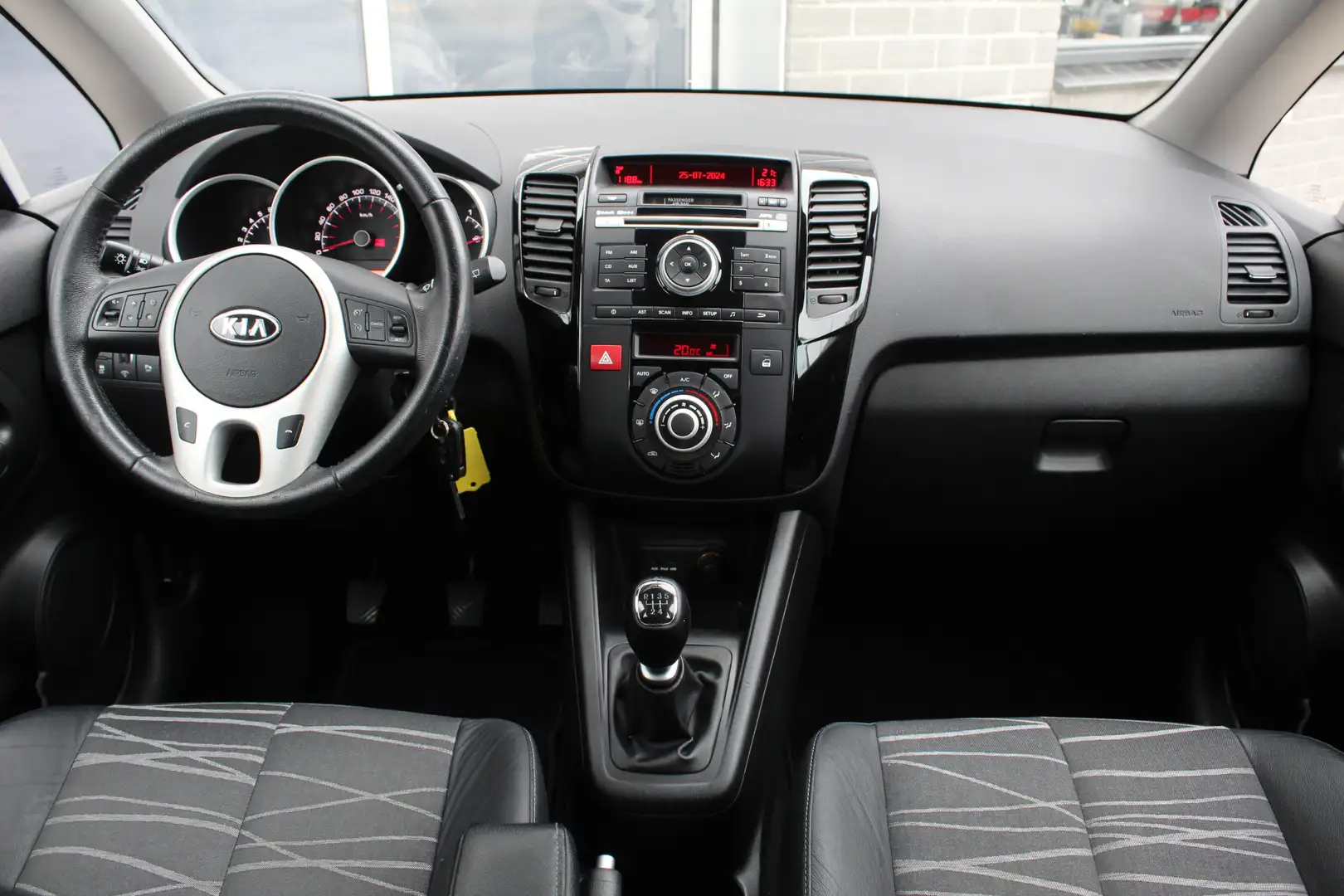 Kia Venga 1.4 CVVT X-ecutive / Clima / Cruise / PDC / N.A.P. Bleu - 2