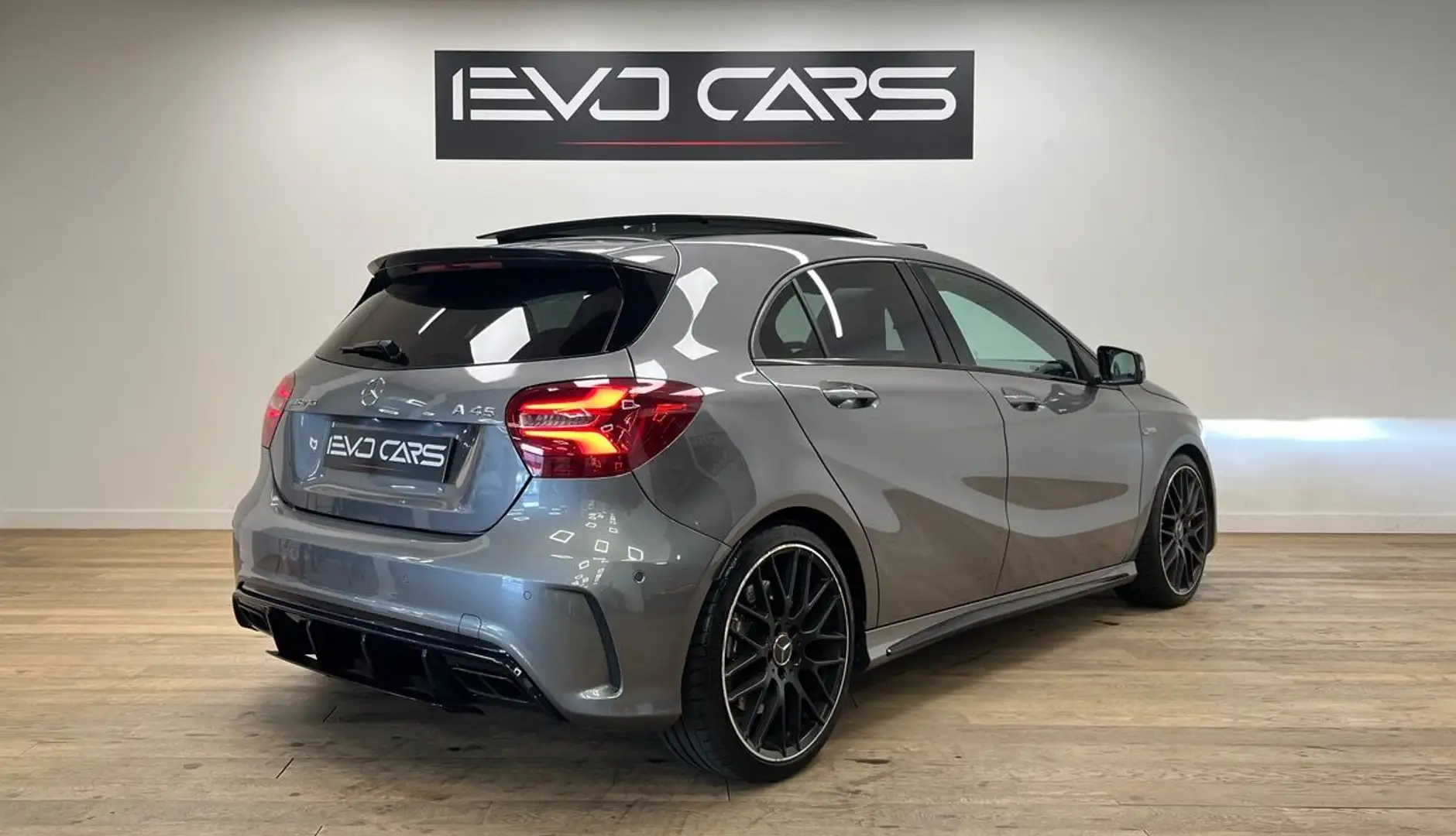 Mercedes-Benz A 45 AMG 45 AMG 2.0 381 ch / Caméra / TO / Harman Kardon / Echappement AMG Perf Gris - 2