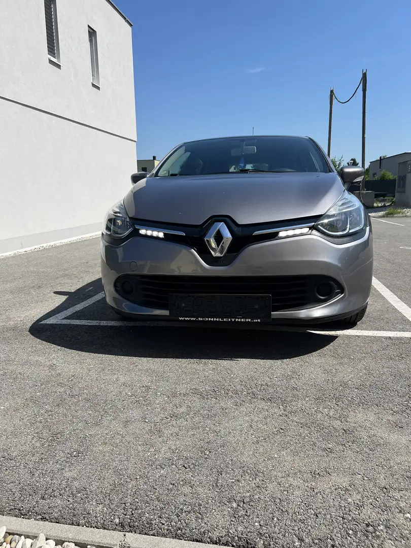 Renault Clio Expression 1,2 16V 75 (Neues ÖAMTC Pickerl) - 2