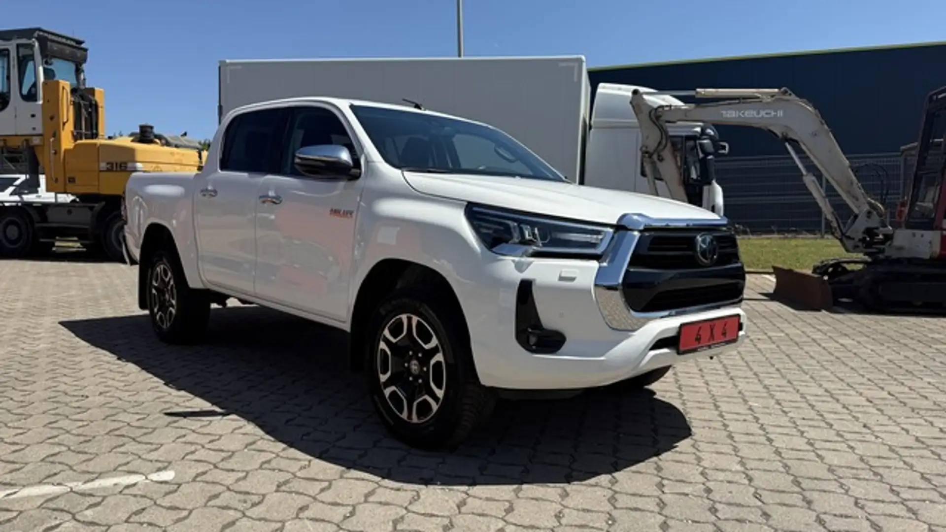 Toyota Hilux Double Cab 4x4 Klima Rfk Tempomat AHK Weiß - 1
