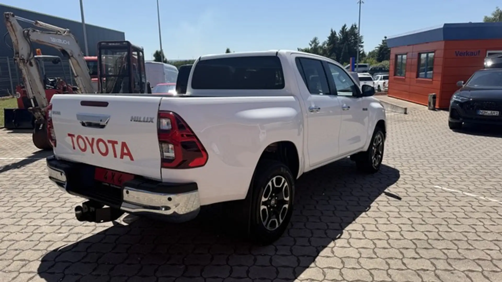 Toyota Hilux Double Cab 4x4 Klima Rfk Tempomat AHK Weiß - 2