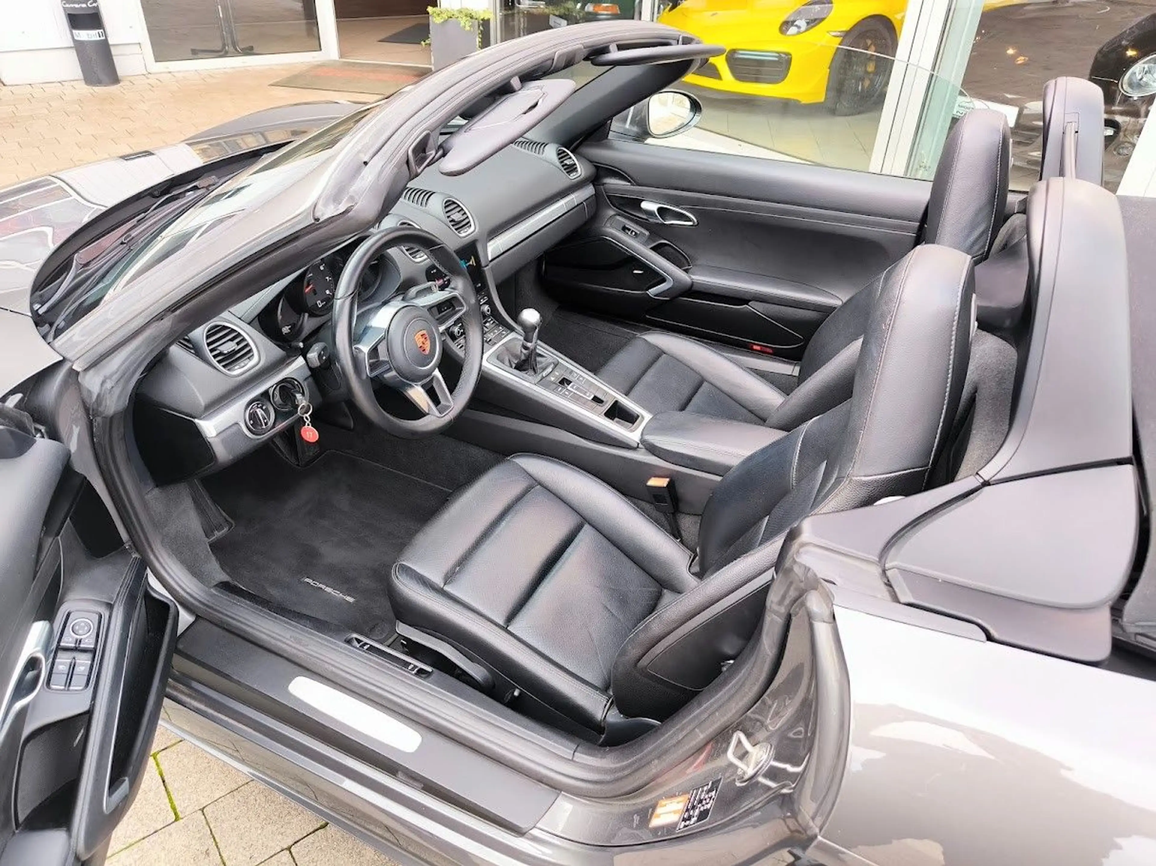 Porsche Boxster * 6-Gang Handschaltung, DAB+, Einparkh. — photo 9